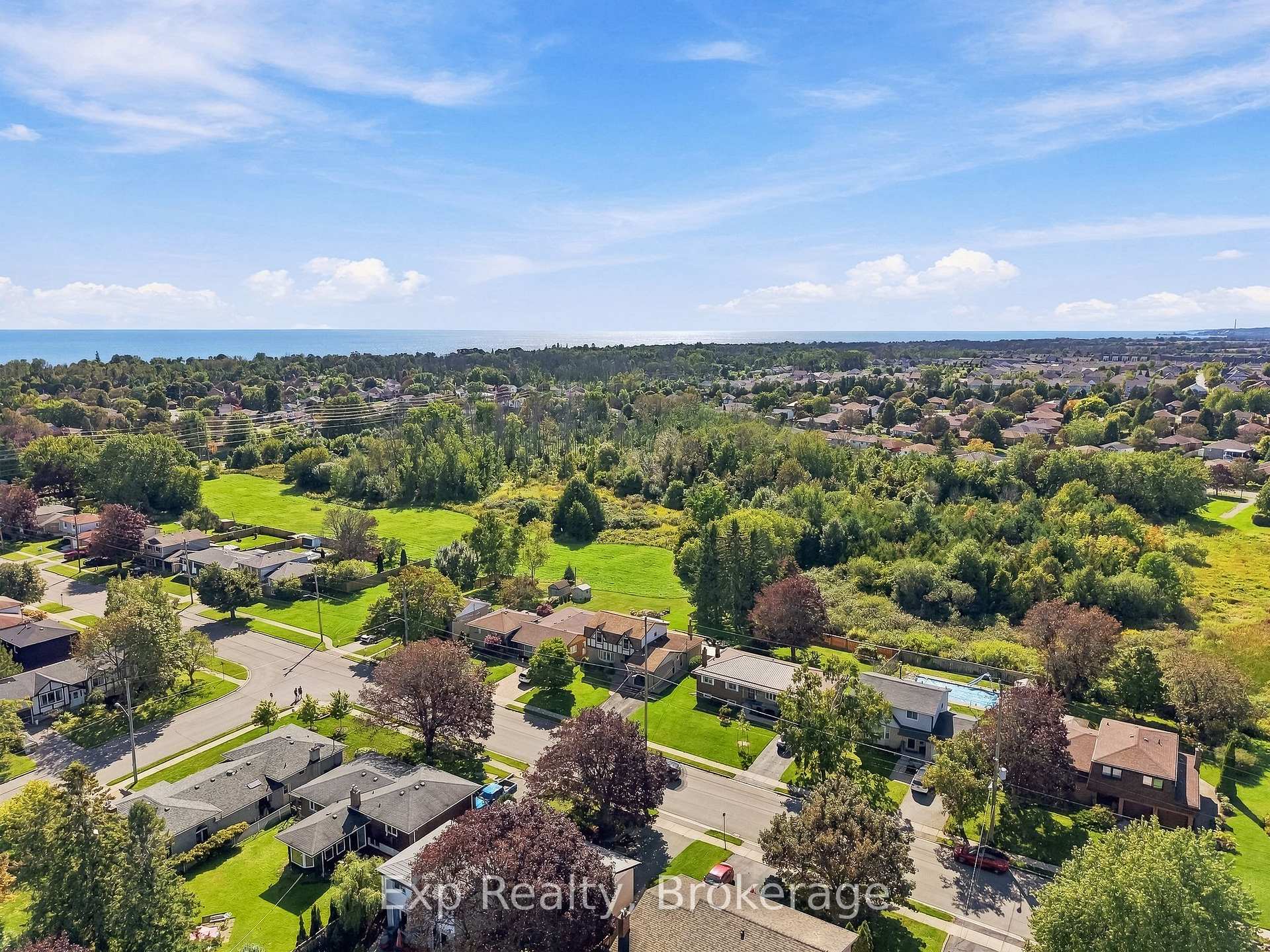 Photo 3 of 717 Westwood Drive, Cobourg — HOMEH