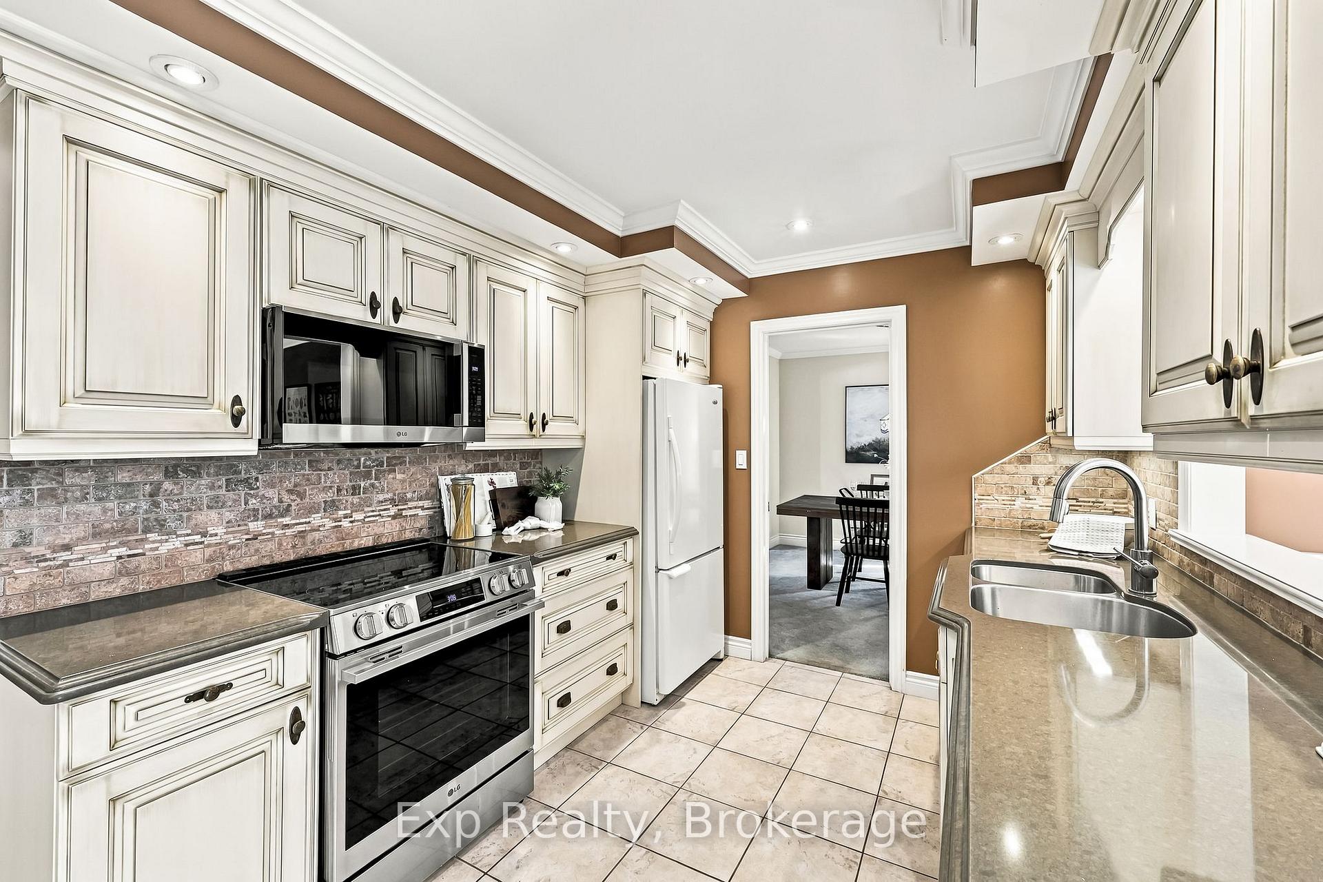 Photo 14 of 717 Westwood Drive, Cobourg — HOMEH