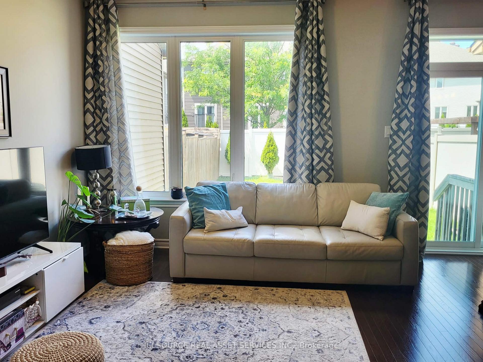 Photo 11 of 308 Fergus Crescent, Ottawa, Barrhaven - Cedargrove/Fraserdale — HOMEH