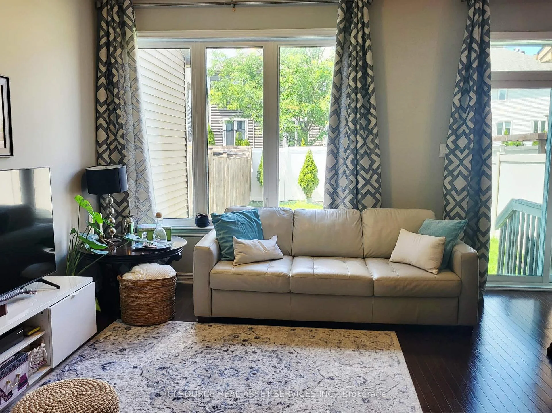 Photo 12 of 308 Fergus Crescent, Ottawa, Barrhaven - Cedargrove/Fraserdale — HOMEH