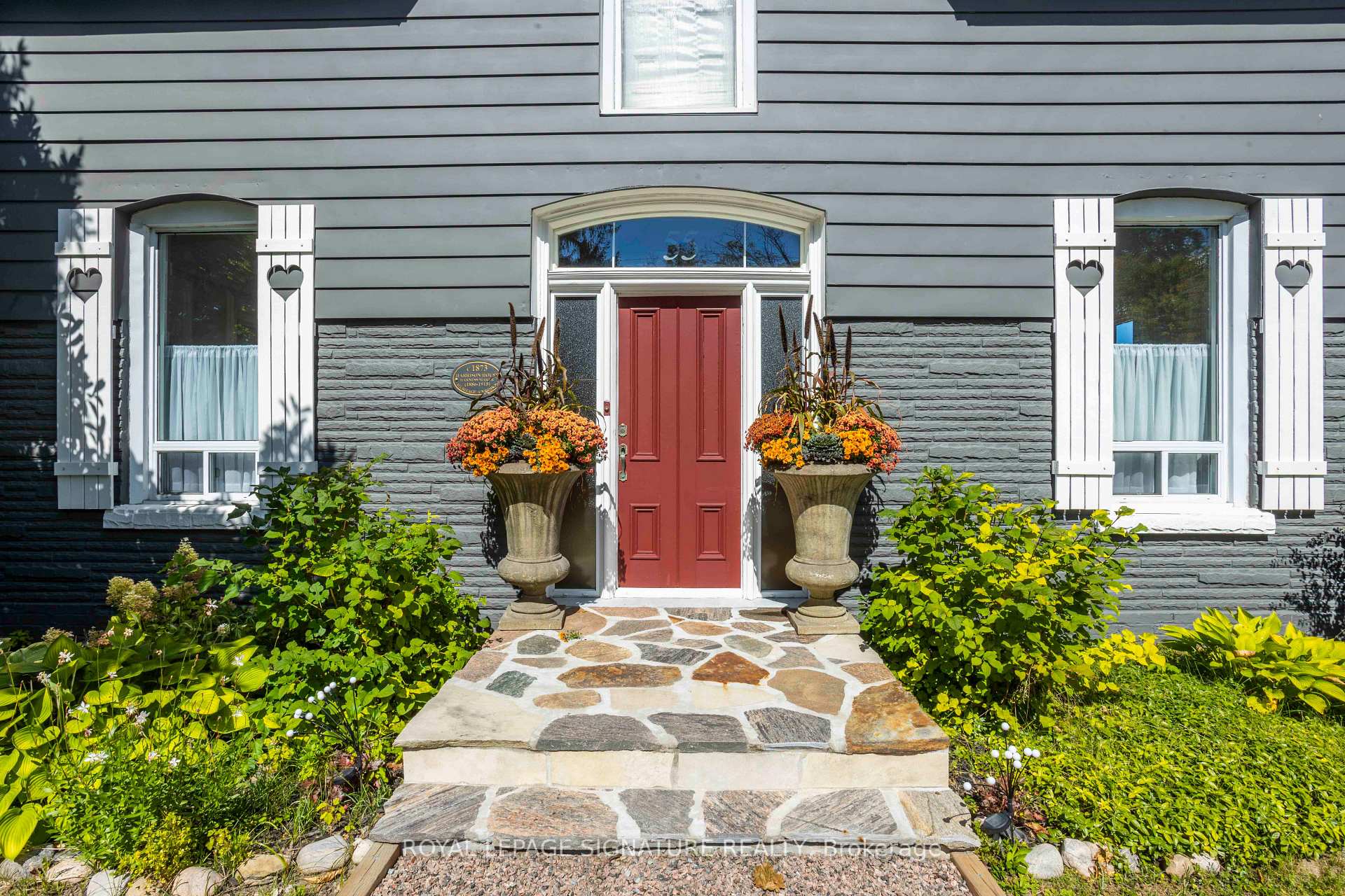 Photo 2 of 55 Brock Street E, Uxbridge — HOMEH