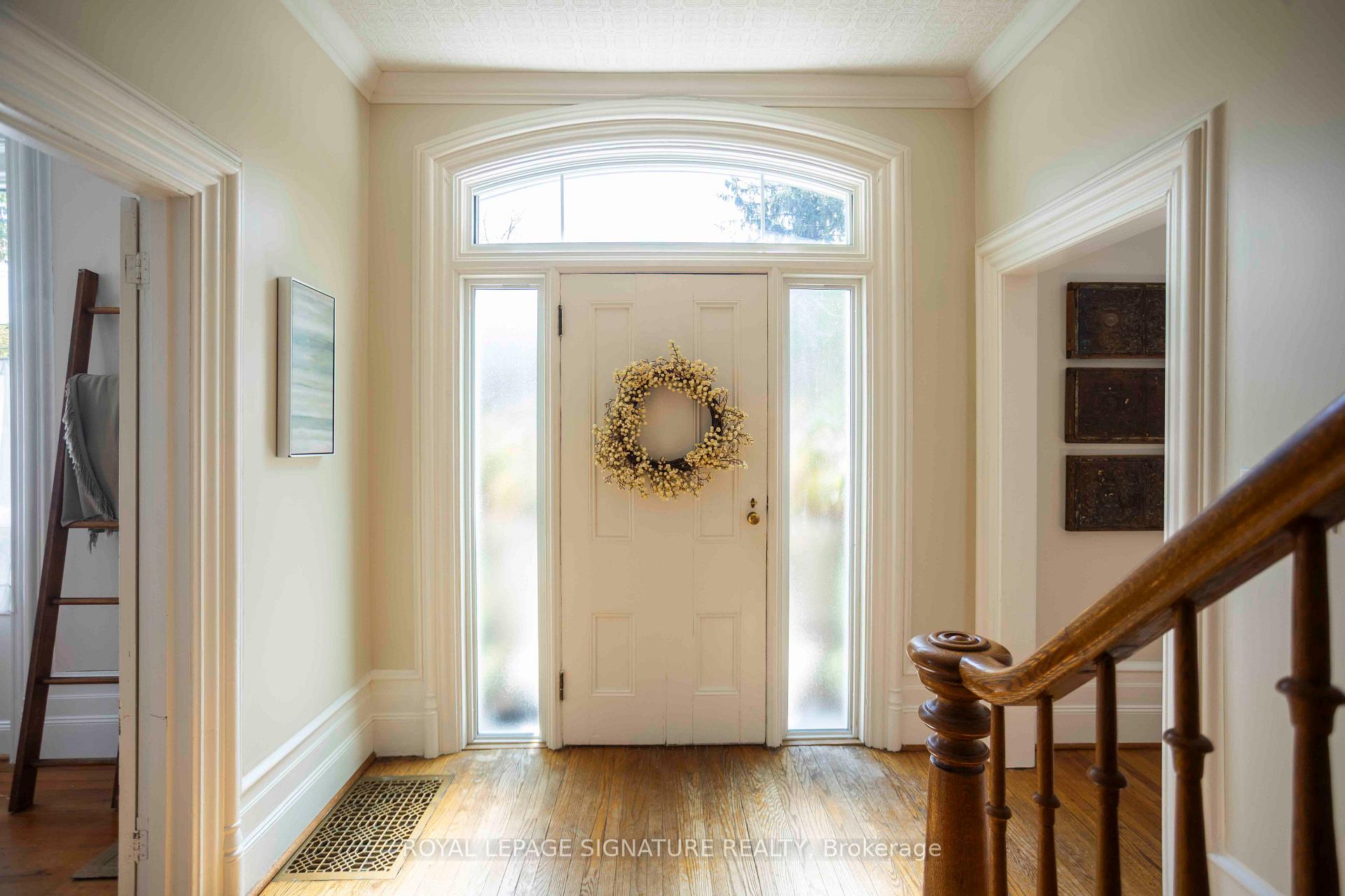 Photo 4 of 55 Brock Street E, Uxbridge — HOMEH