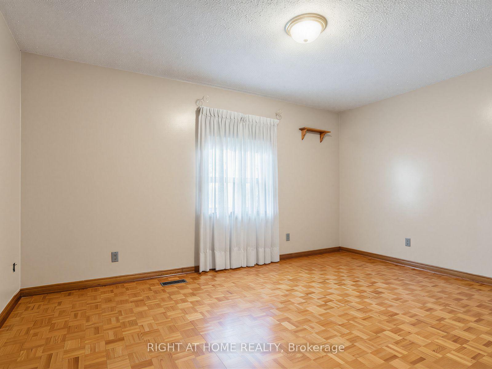 Photo 15 of 102 Judson Street, Etobicoke, Mimico — HOMEH