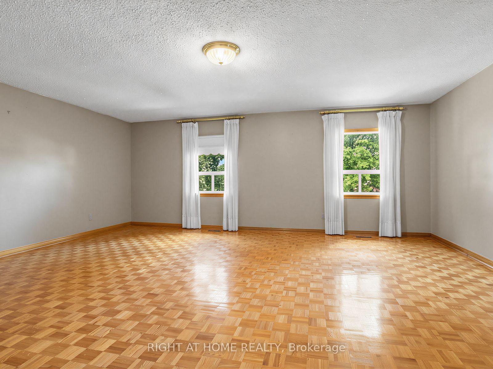 Photo 17 of 102 Judson Street, Etobicoke, Mimico — HOMEH