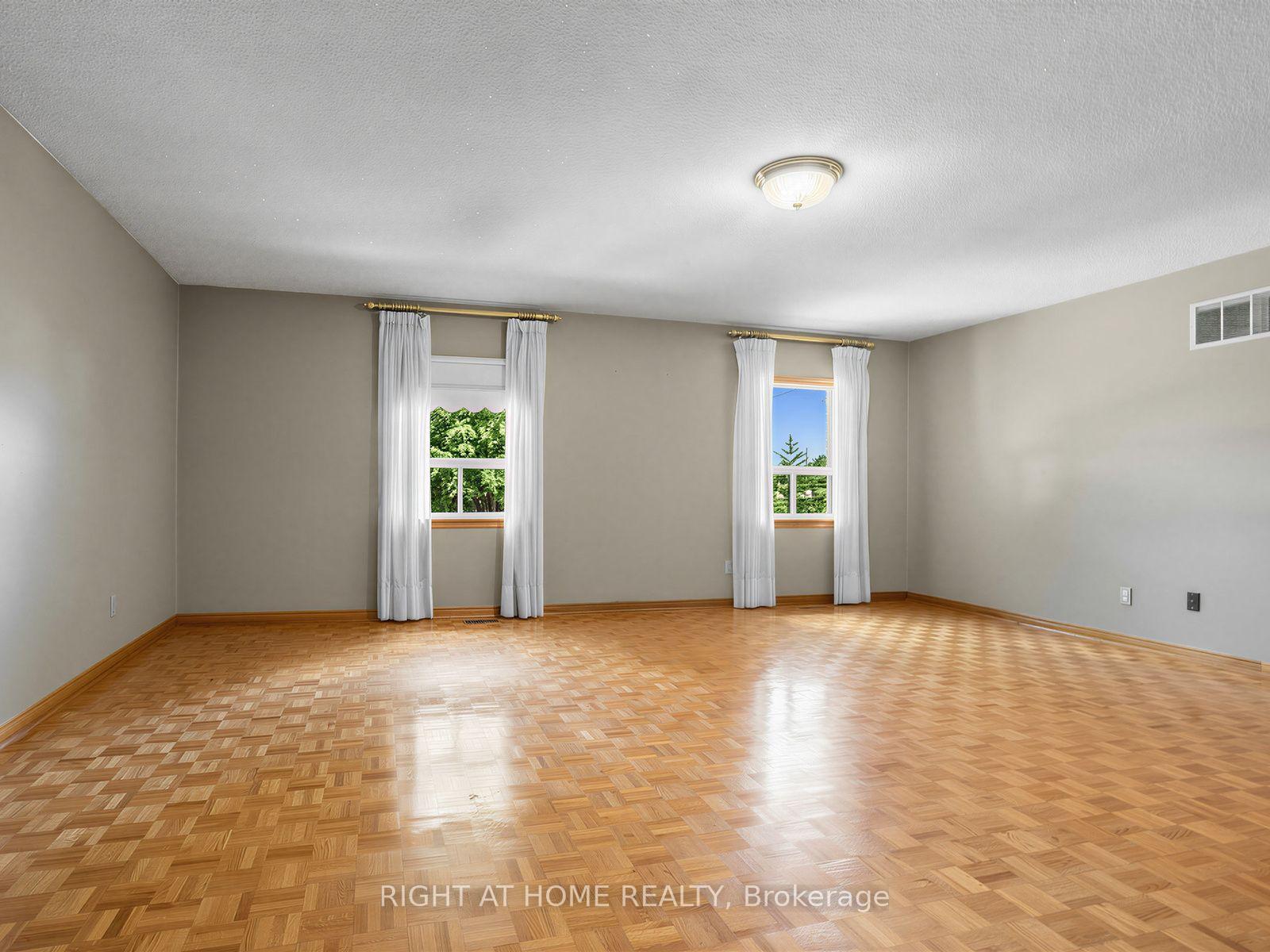Photo 18 of 102 Judson Street, Etobicoke, Mimico — HOMEH