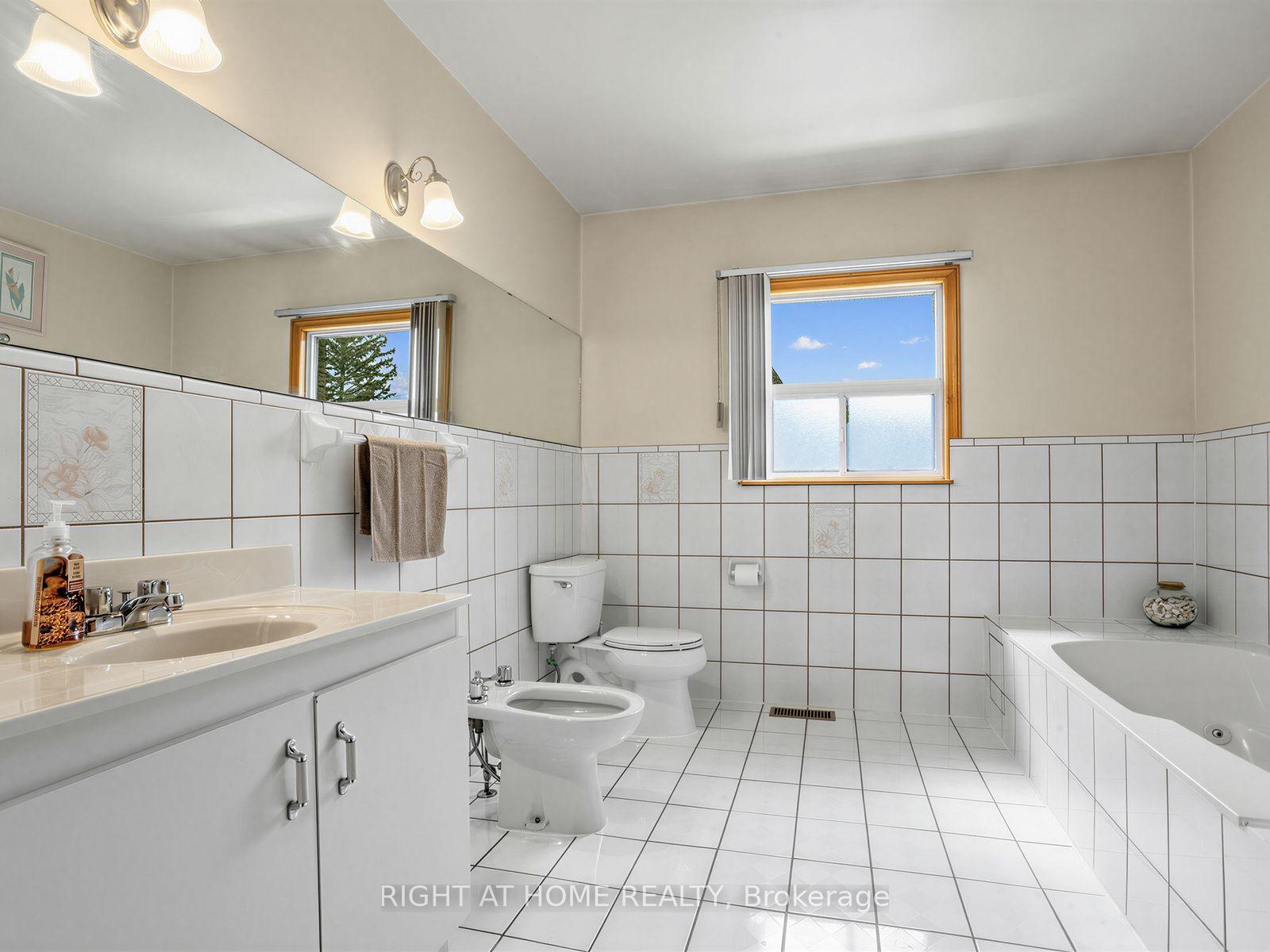 Photo 21 of 102 Judson Street, Etobicoke, Mimico — HOMEH