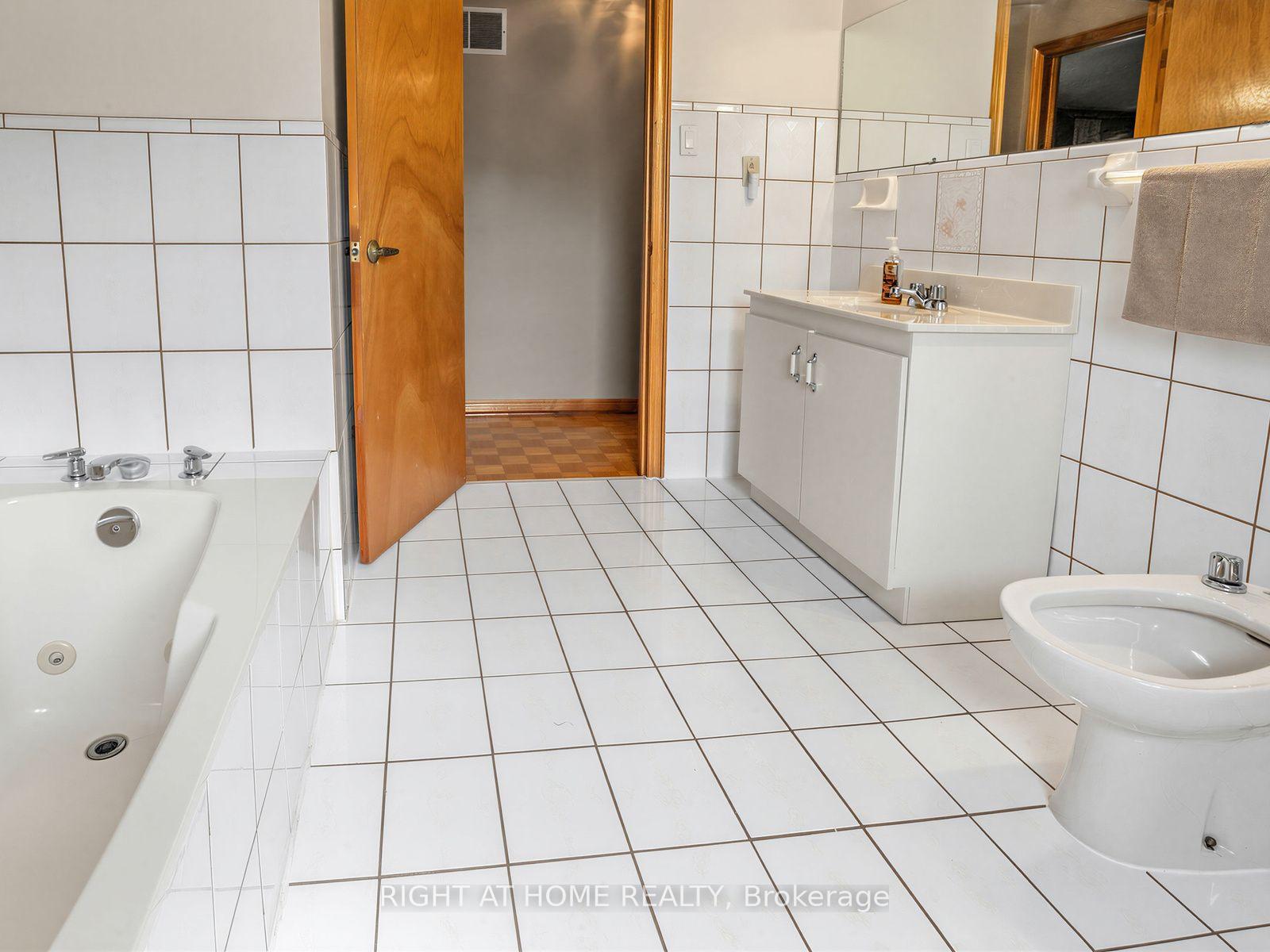 Photo 22 of 102 Judson Street, Etobicoke, Mimico — HOMEH
