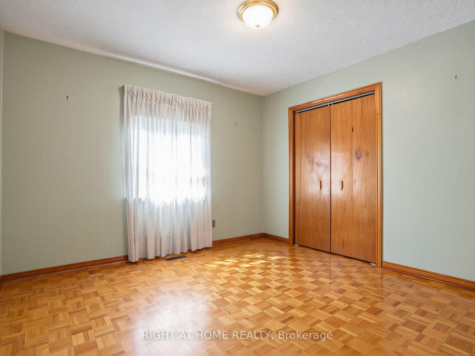 Photo 23 of 102 Judson Street, Etobicoke, Mimico — HOMEH
