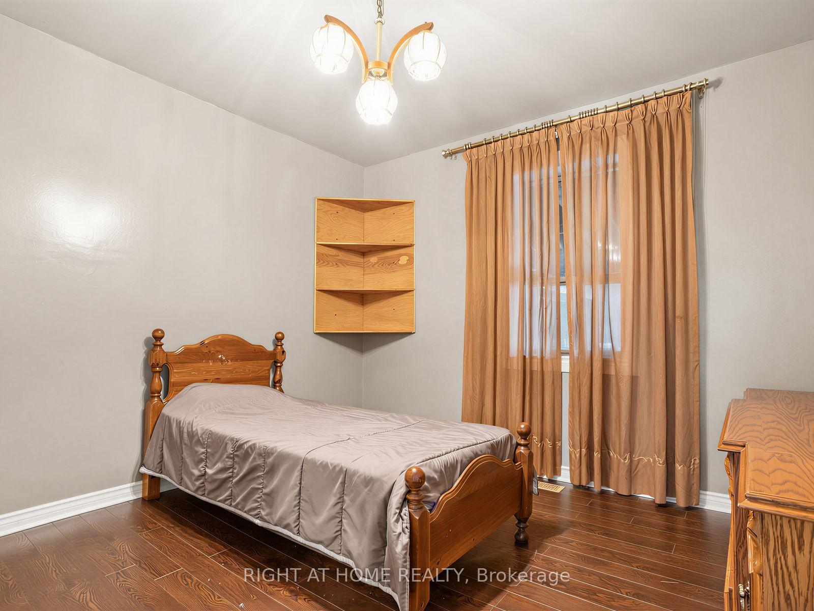 Photo 24 of 102 Judson Street, Etobicoke, Mimico — HOMEH