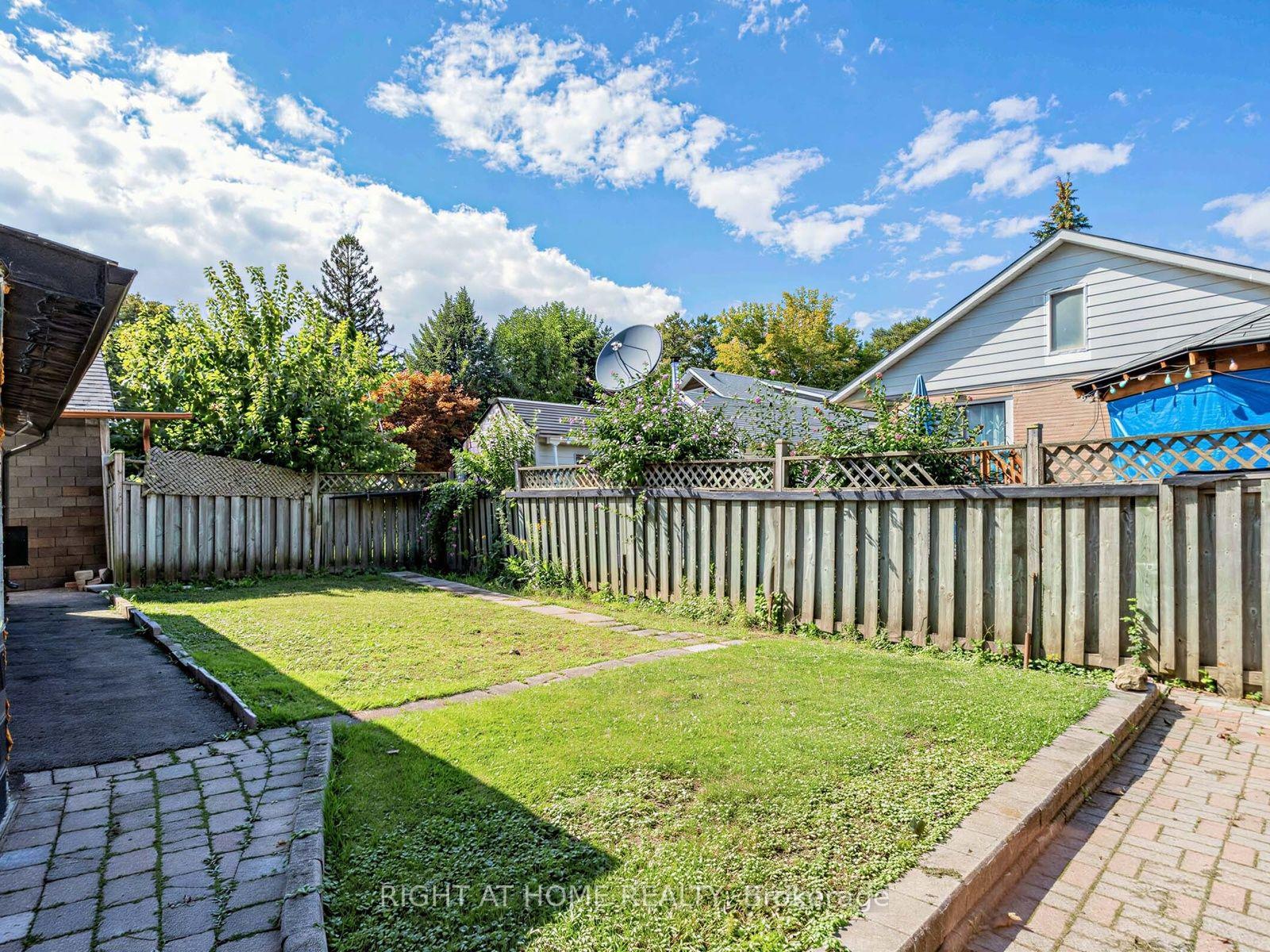 Photo 37 of 102 Judson Street, Etobicoke, Mimico — HOMEH