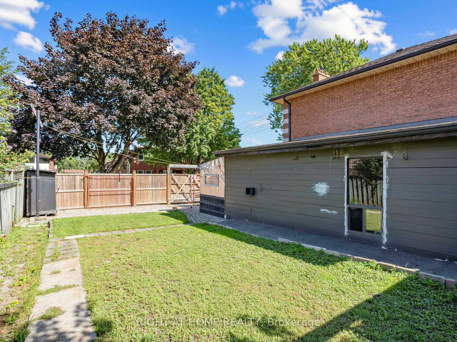 Photo 38 of 102 Judson Street, Etobicoke, Mimico — HOMEH