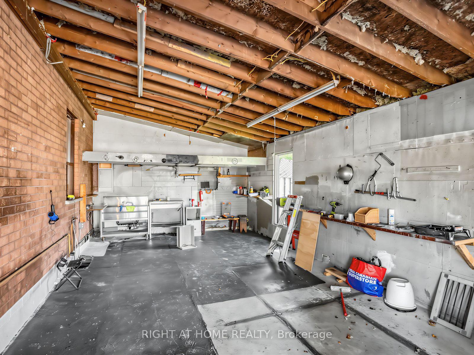 Photo 39 of 102 Judson Street, Etobicoke, Mimico — HOMEH