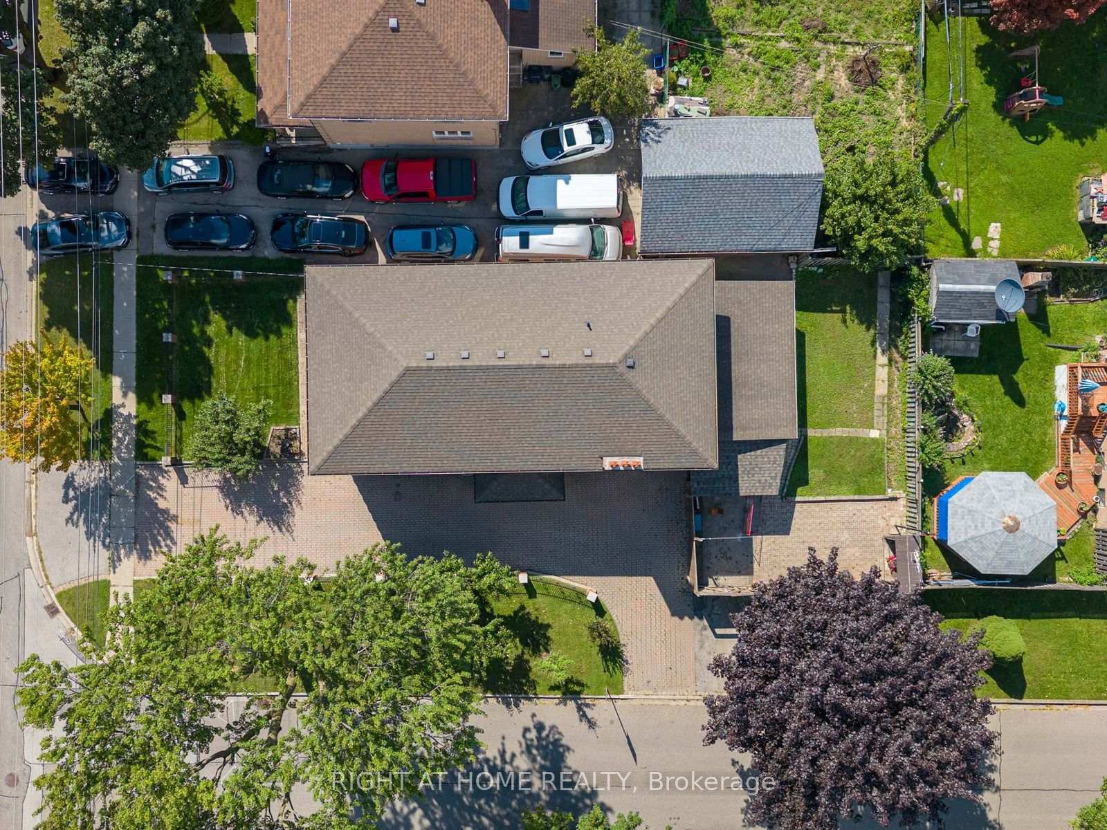 Photo 40 of 102 Judson Street, Etobicoke, Mimico — HOMEH