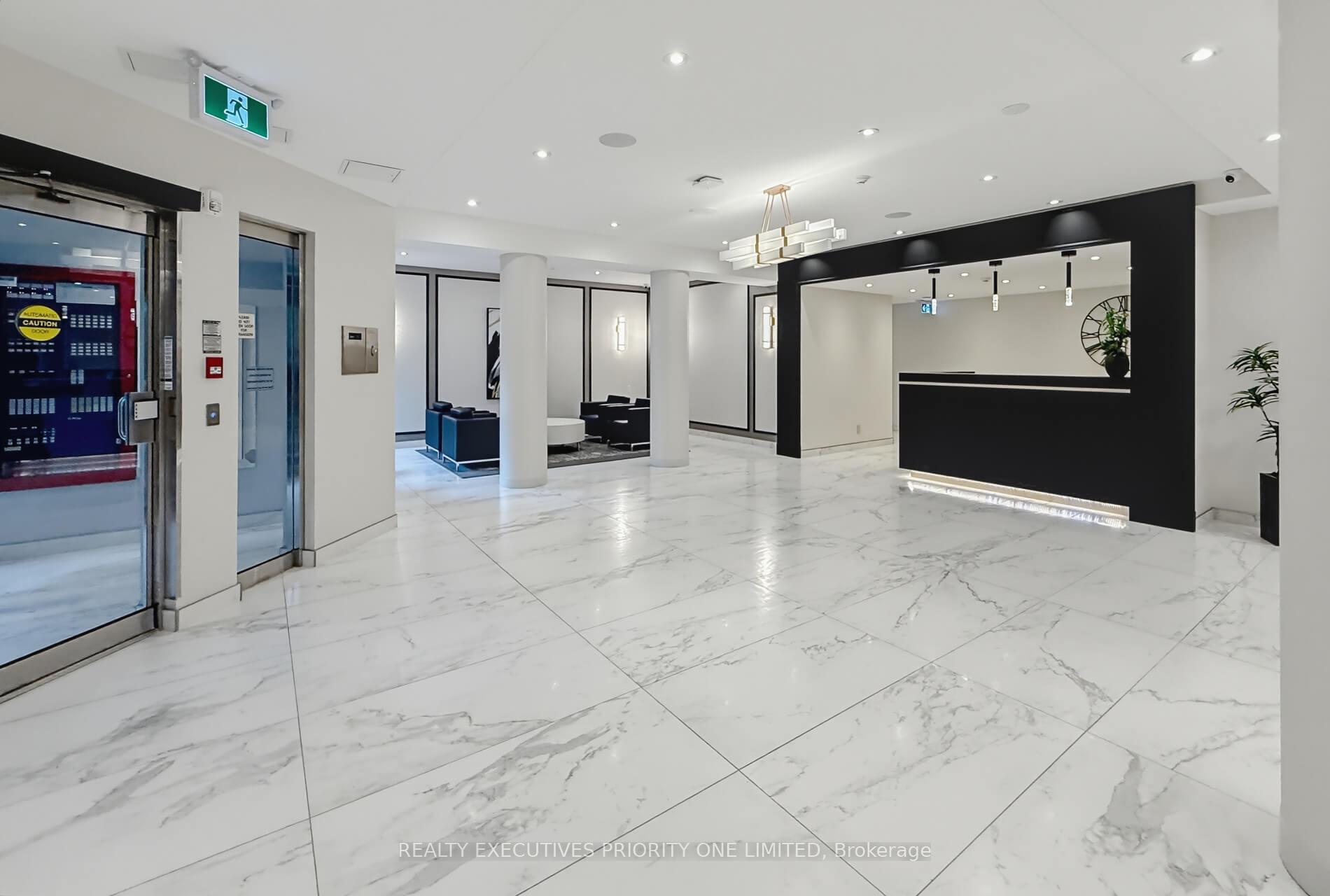 Photo 3 of Unit 1501, 7460 Bathurst Street, Vaughan, Brownridge — HOMEH