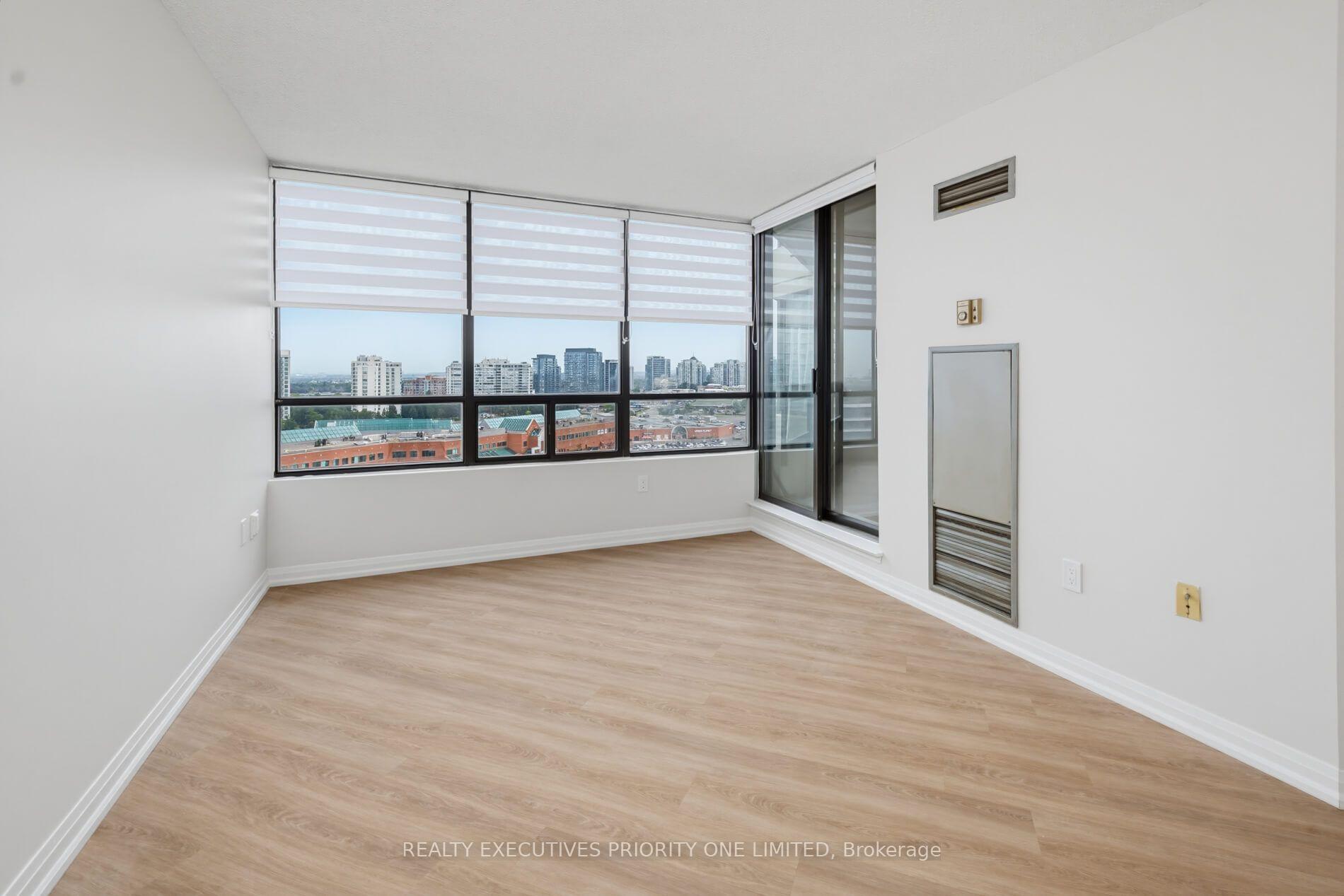 Photo 11 of Unit 1501, 7460 Bathurst Street, Vaughan, Brownridge — HOMEH