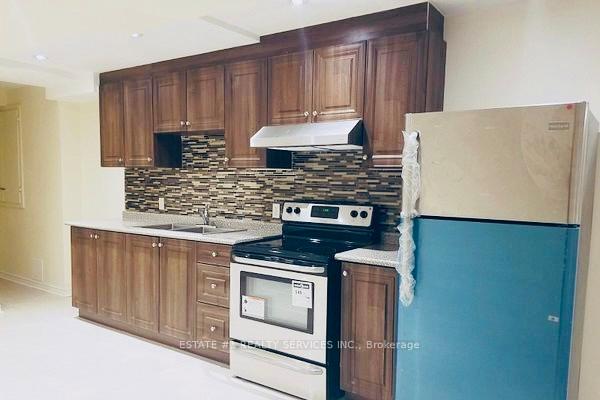 Photo 8 of Unit (Bsmt), 12 Locarno Street, Brampton, Sandringham-Wellington — HOMEH