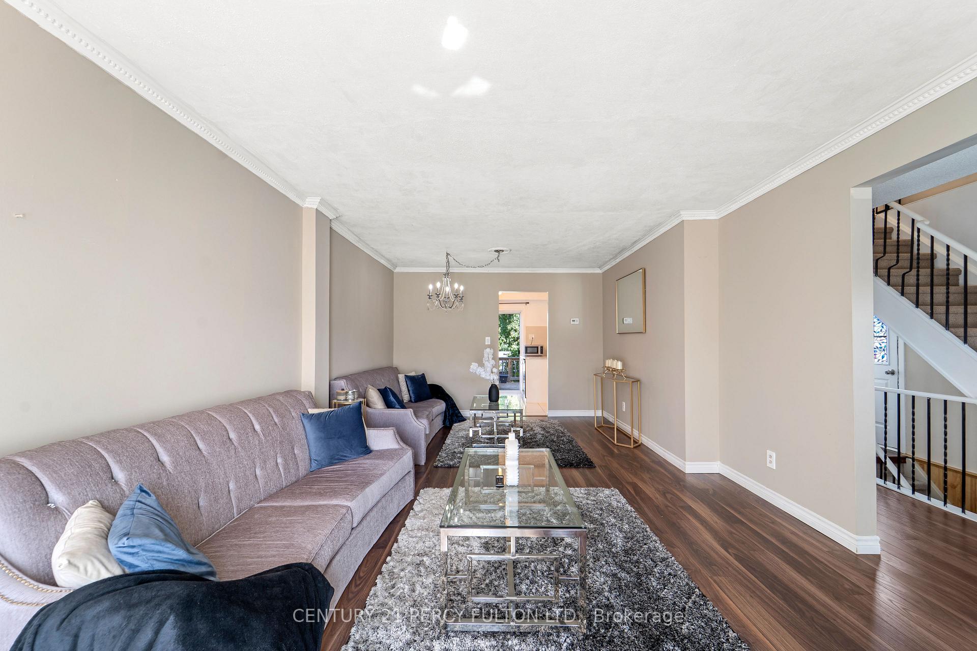 Photo 6 of 98 Doreen Crescent, Clarington, Bowmanville — HOMEH