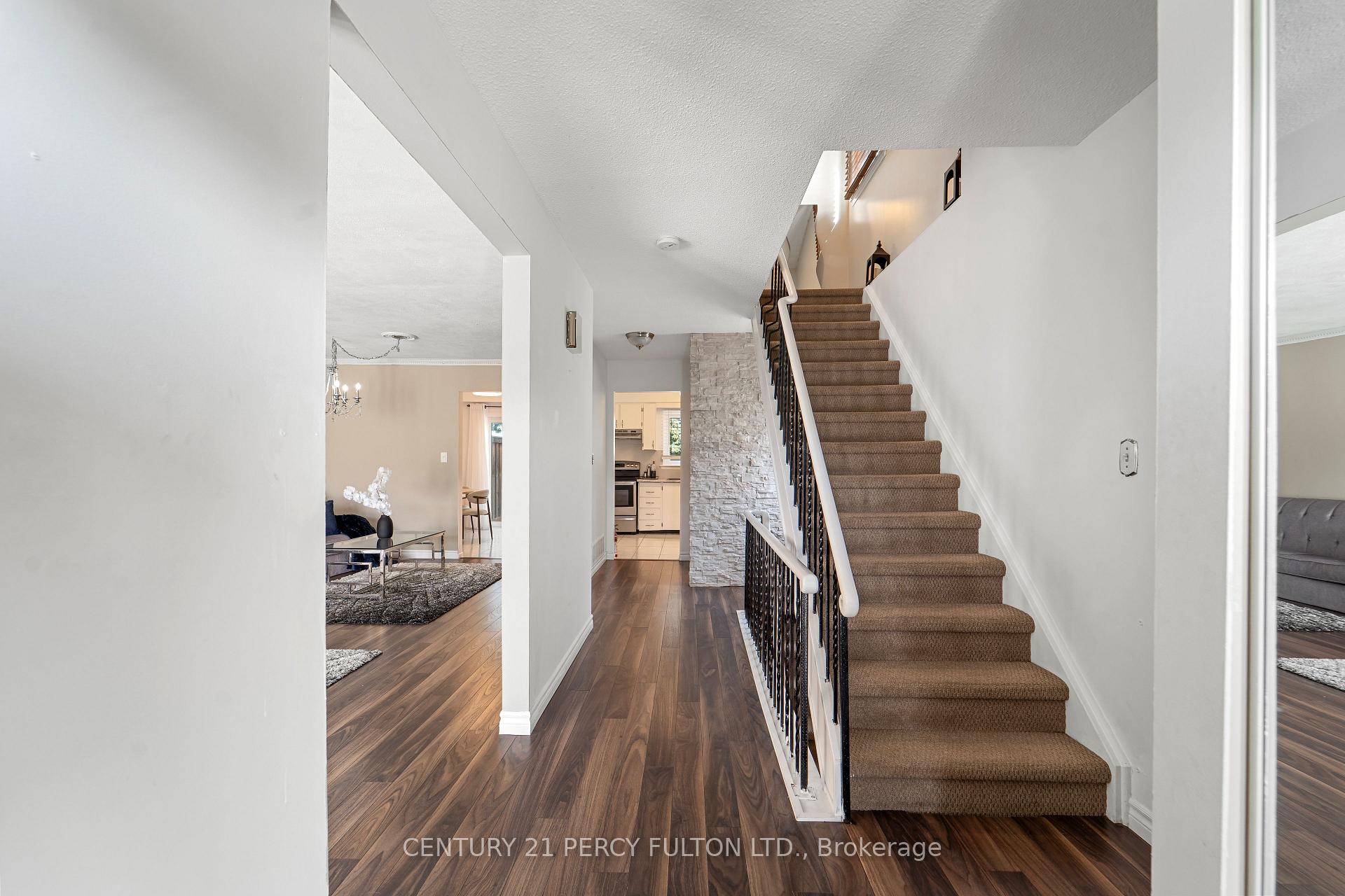 Photo 13 of 98 Doreen Crescent, Clarington, Bowmanville — HOMEH