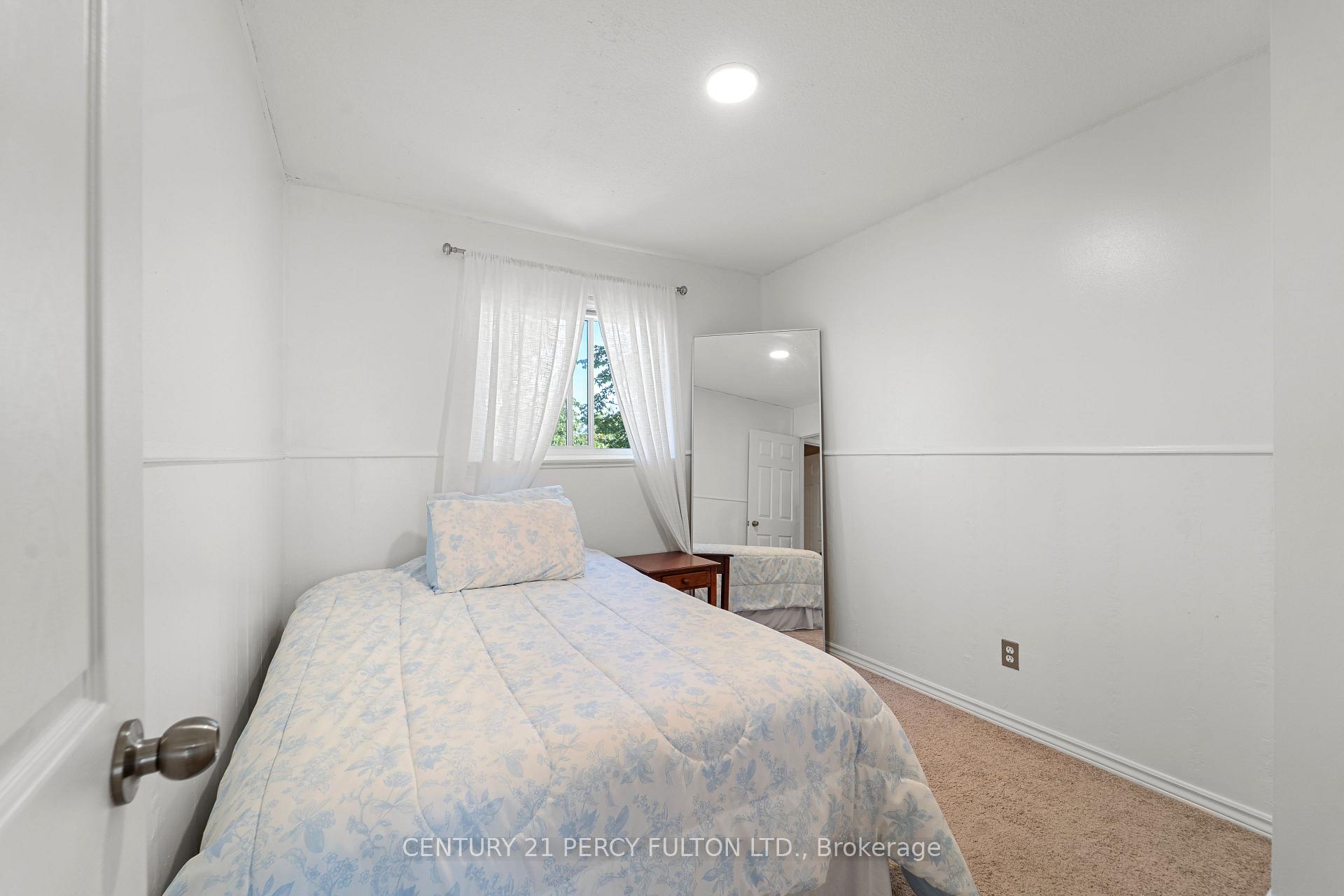 Photo 18 of 98 Doreen Crescent, Clarington, Bowmanville — HOMEH