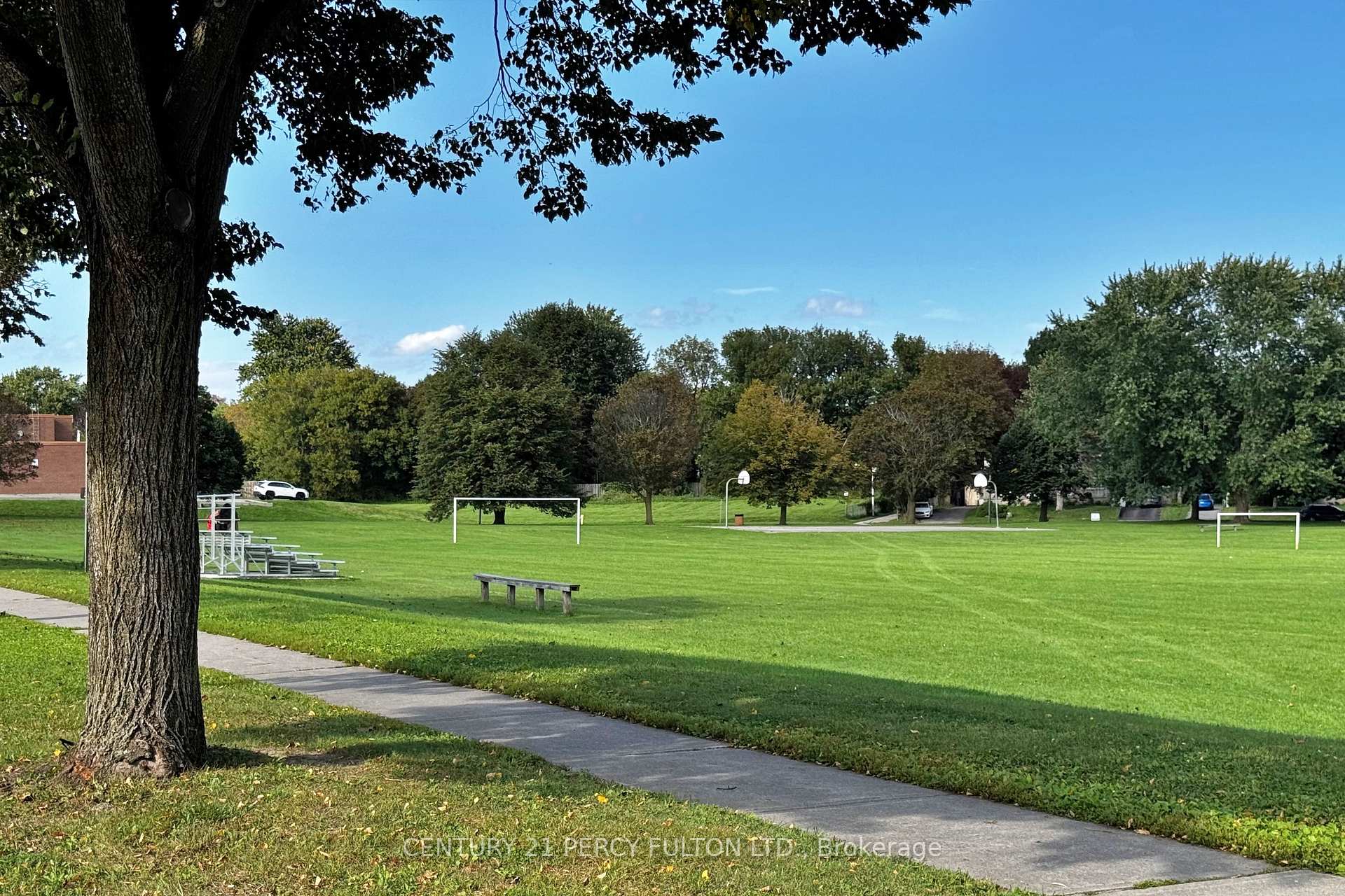 Photo 35 of 98 Doreen Crescent, Clarington, Bowmanville — HOMEH