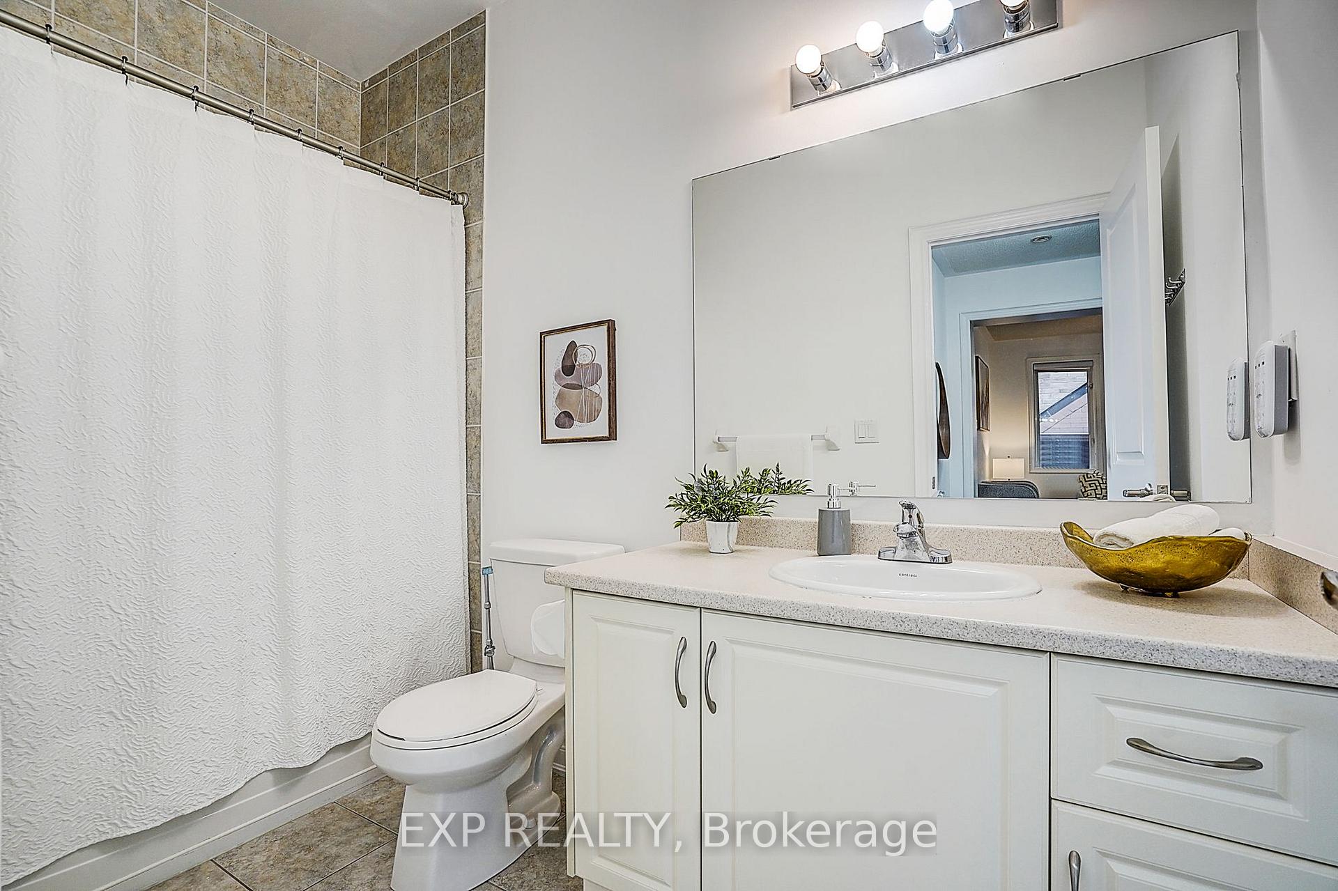 Photo 16 of 574 Sweetwater Crescent, Newmarket, Glenway Estates — HOMEH