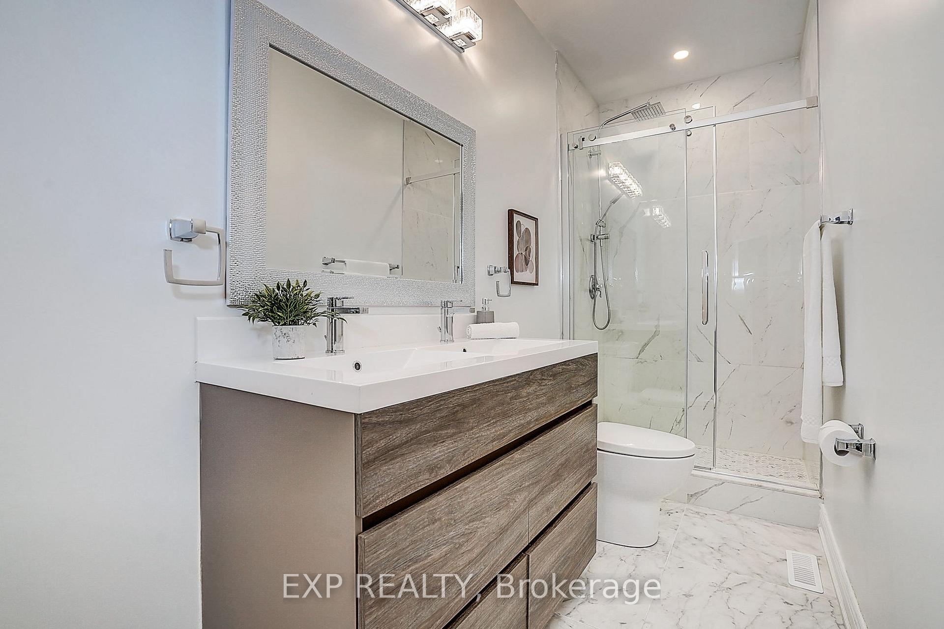 Photo 23 of 574 Sweetwater Crescent, Newmarket, Glenway Estates — HOMEH