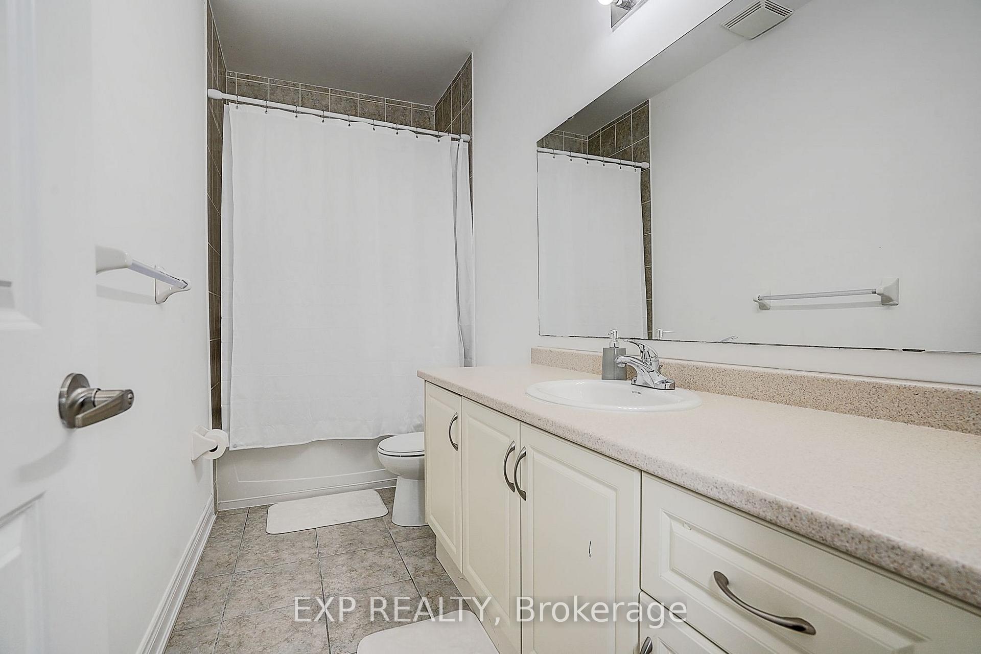 Photo 25 of 574 Sweetwater Crescent, Newmarket, Glenway Estates — HOMEH