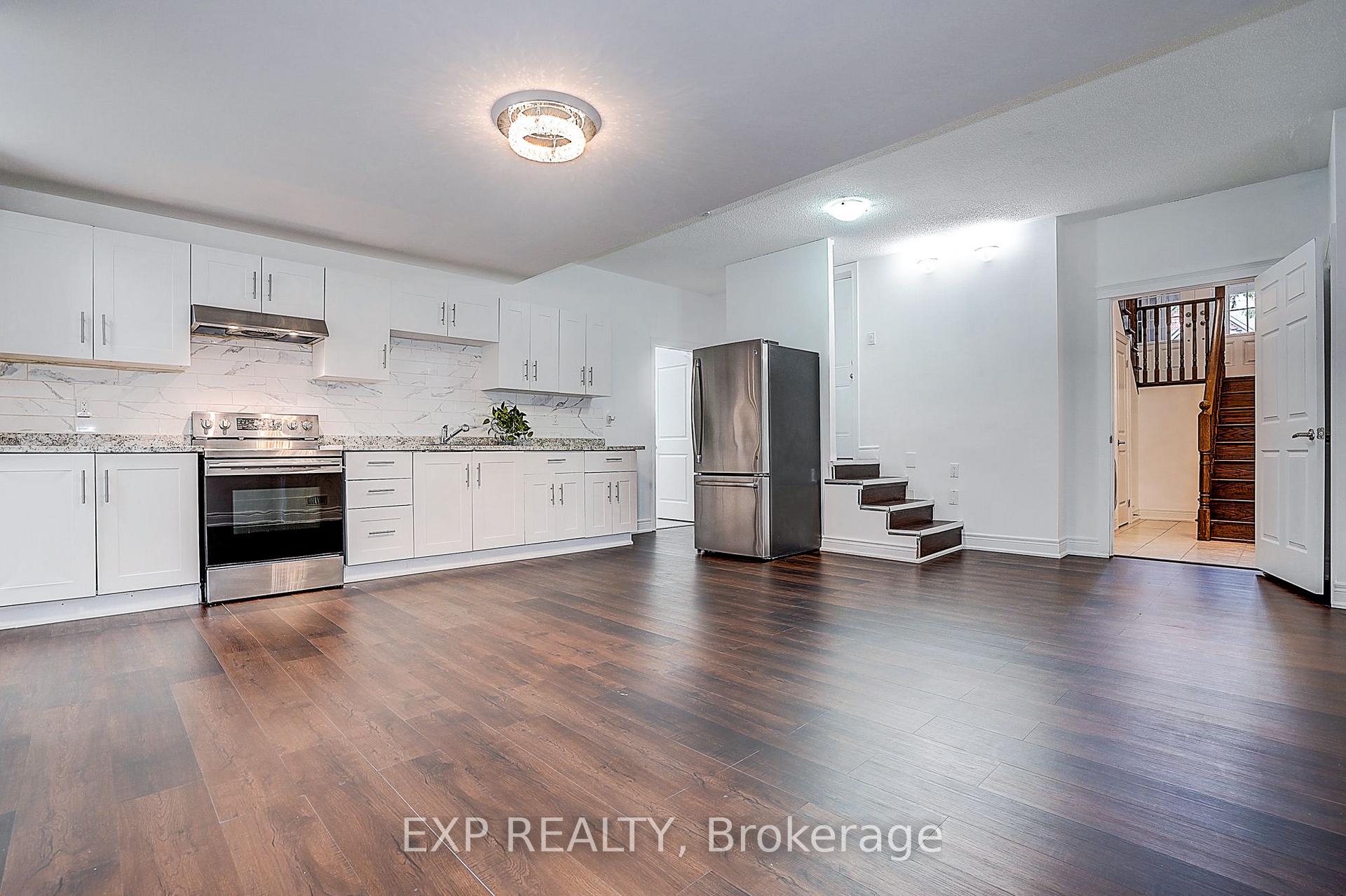 Photo 26 of 574 Sweetwater Crescent, Newmarket, Glenway Estates — HOMEH