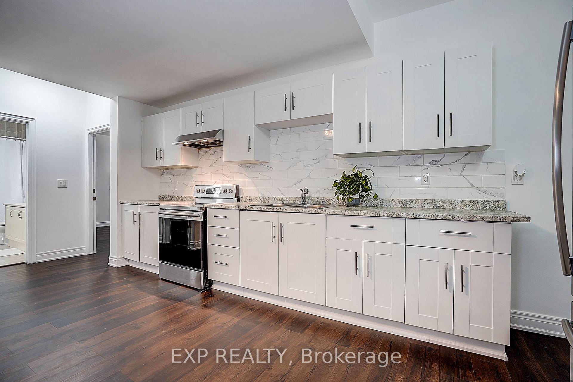 Photo 28 of 574 Sweetwater Crescent, Newmarket, Glenway Estates — HOMEH