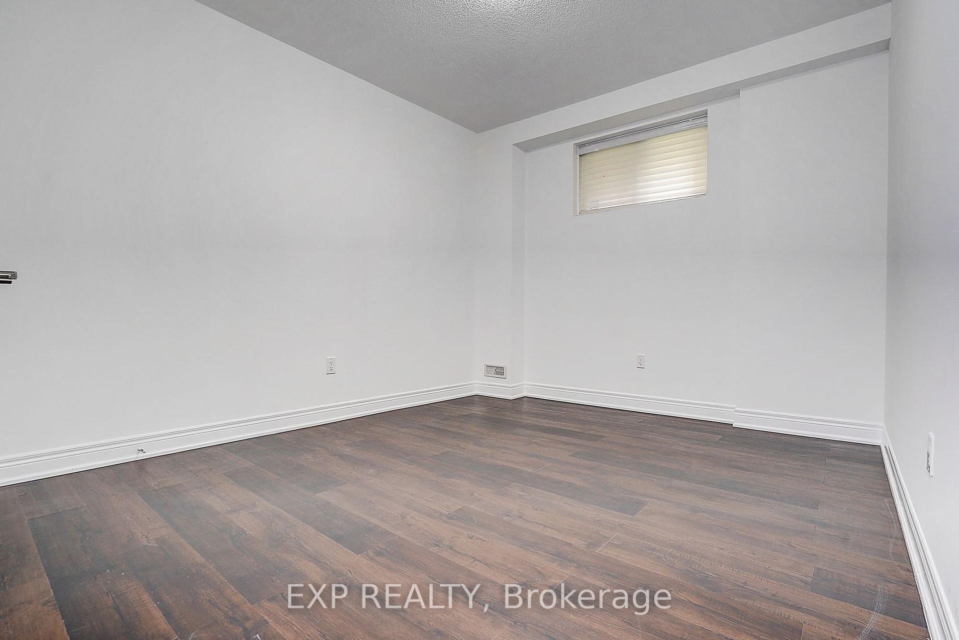 Photo 30 of 574 Sweetwater Crescent, Newmarket, Glenway Estates — HOMEH
