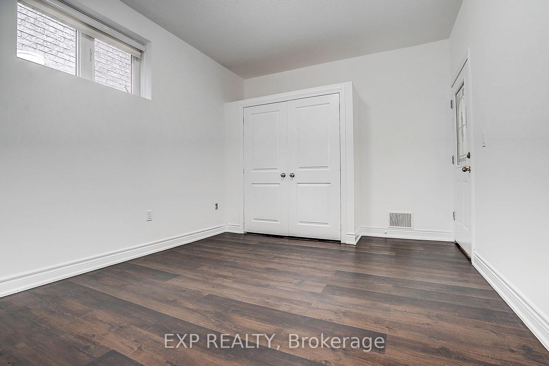 Photo 34 of 574 Sweetwater Crescent, Newmarket, Glenway Estates — HOMEH