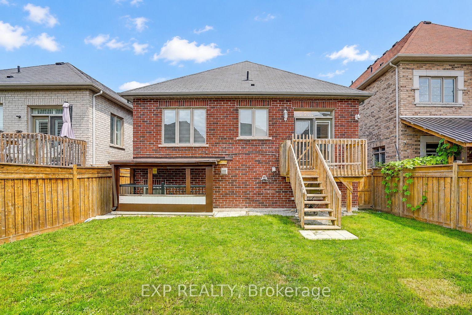 Photo 37 of 574 Sweetwater Crescent, Newmarket, Glenway Estates — HOMEH