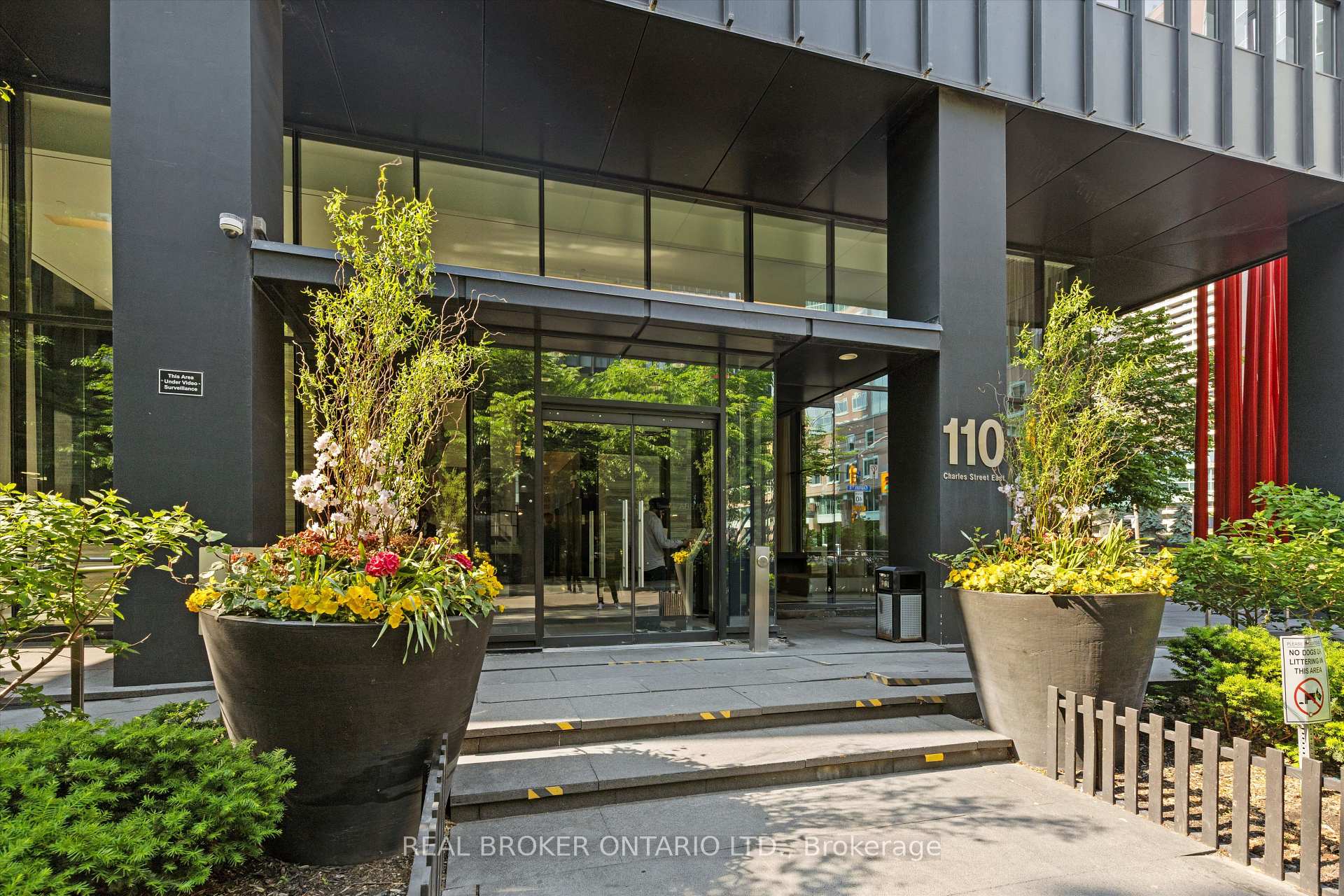 Photo 3 of Unit 4403, 110 Charles Street E, Toronto, Church-Yonge Corridor — HOMEH