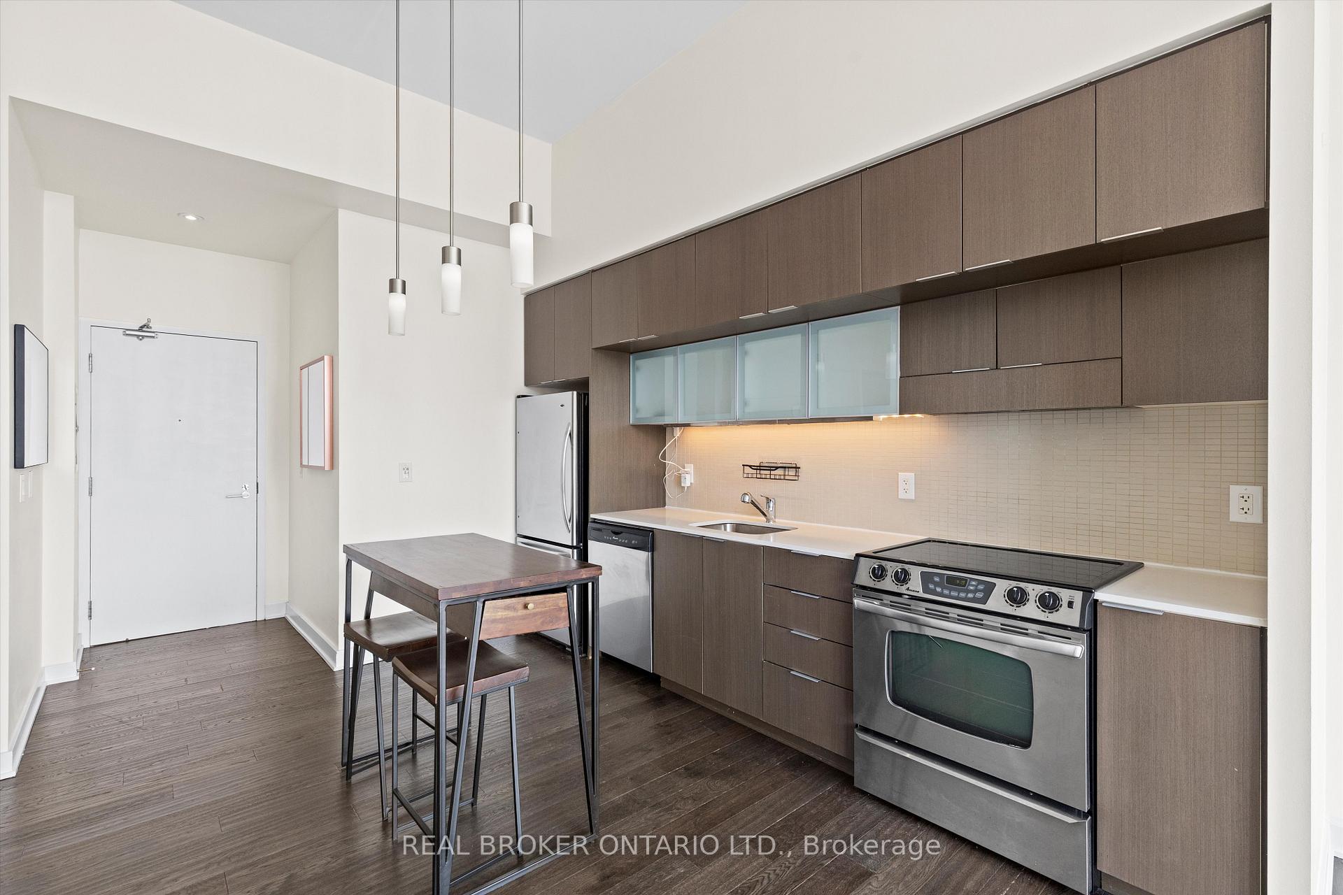 Photo 10 of Unit 4403, 110 Charles Street E, Toronto, Church-Yonge Corridor — HOMEH