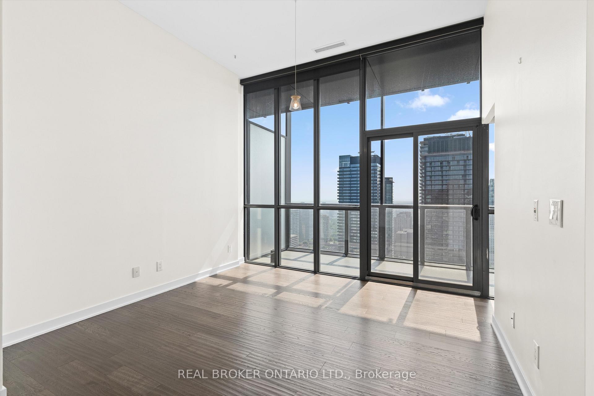 Photo 13 of Unit 4403, 110 Charles Street E, Toronto, Church-Yonge Corridor — HOMEH