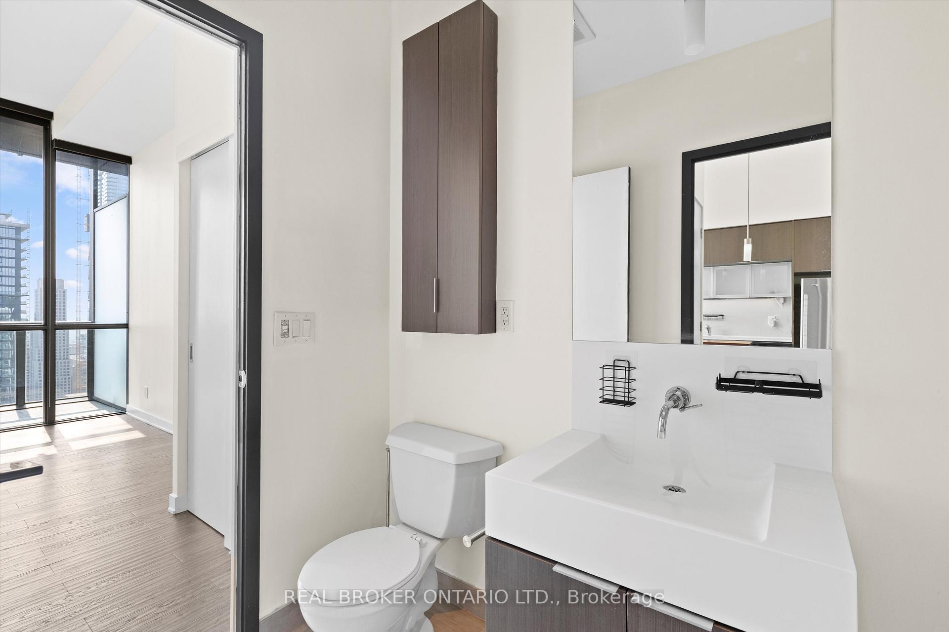 Photo 20 of Unit 4403, 110 Charles Street E, Toronto, Church-Yonge Corridor — HOMEH