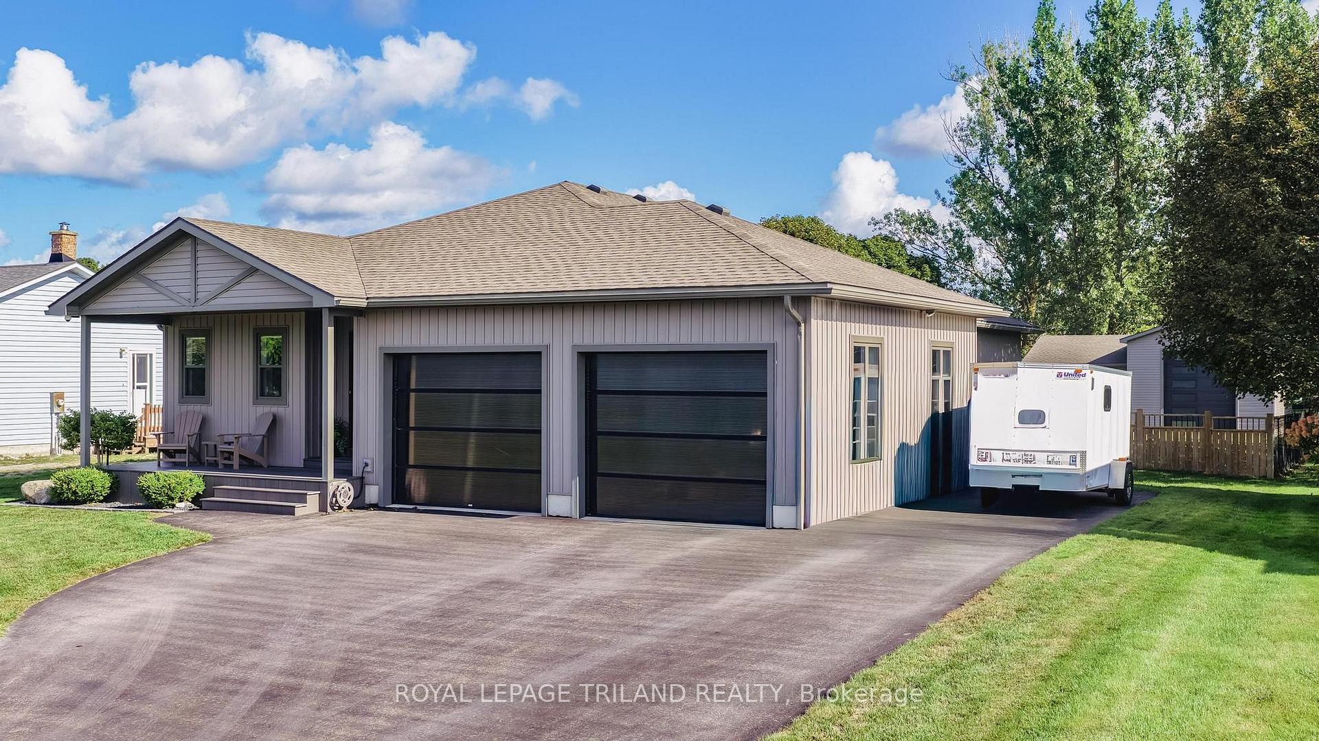 Photo 3 of 51 Park Street, Huron-Kinloss — HOMEH
