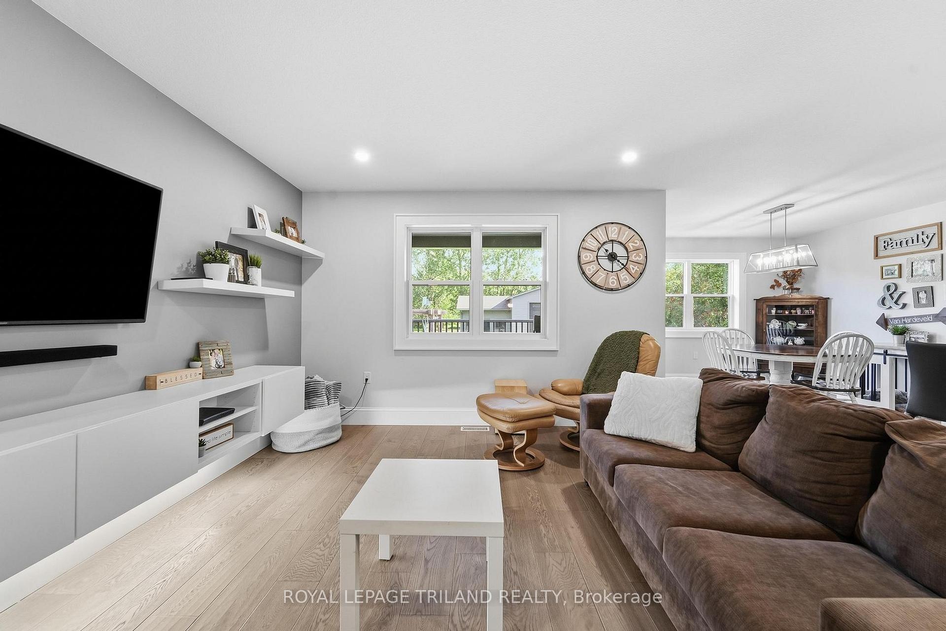 Photo 15 of 51 Park Street, Huron-Kinloss — HOMEH