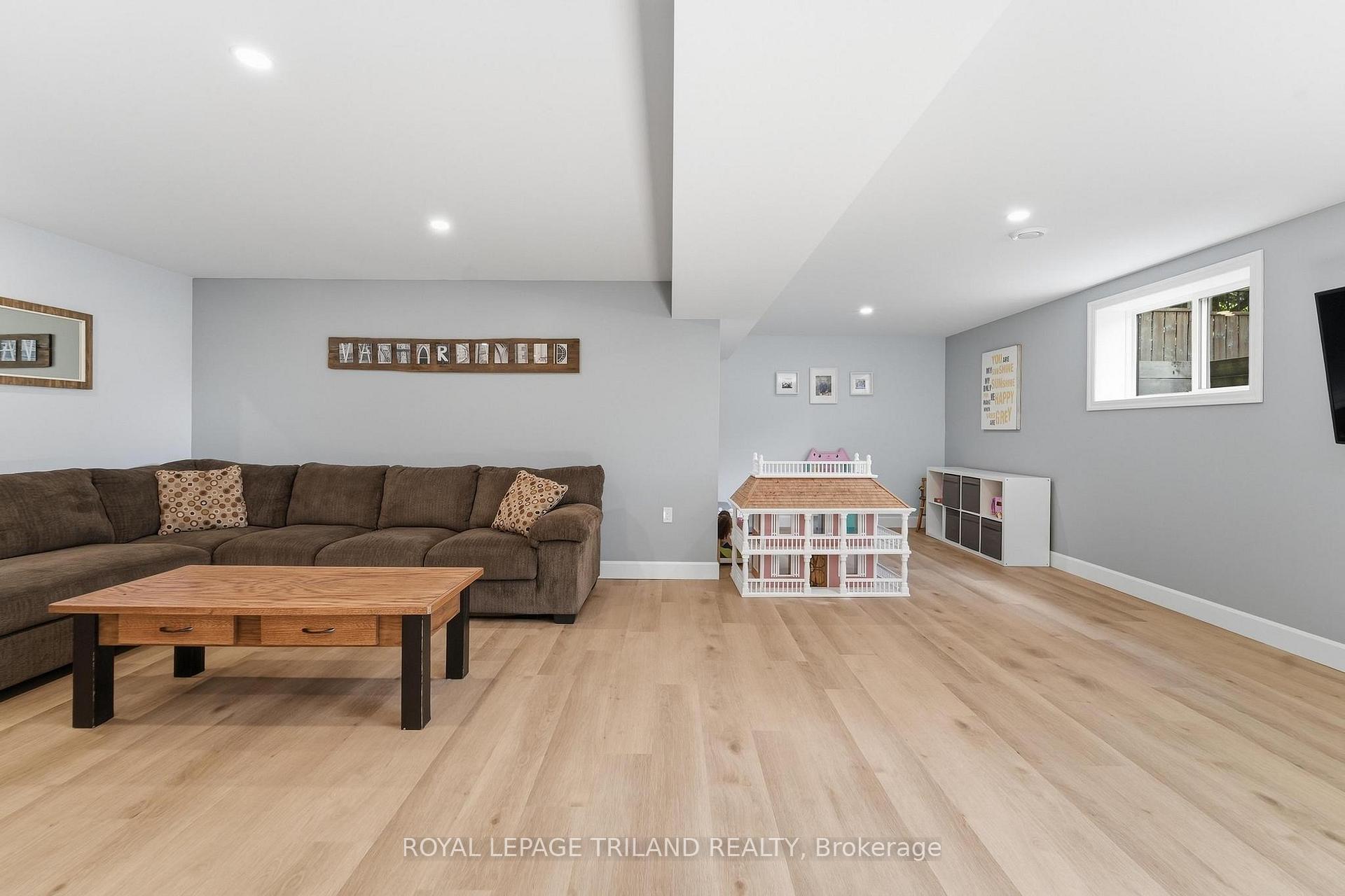 Photo 23 of 51 Park Street, Huron-Kinloss — HOMEH