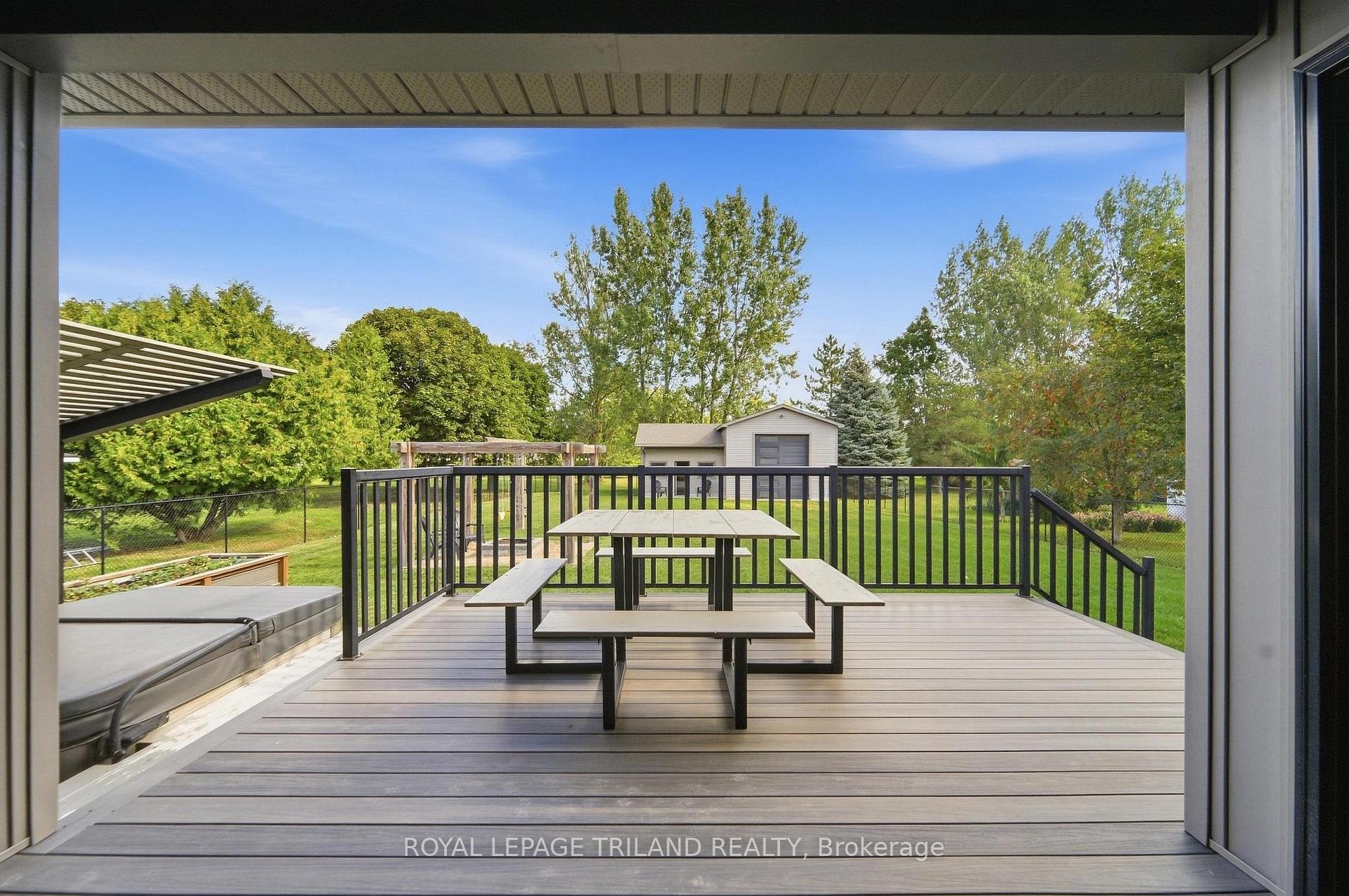 Photo 27 of 51 Park Street, Huron-Kinloss — HOMEH