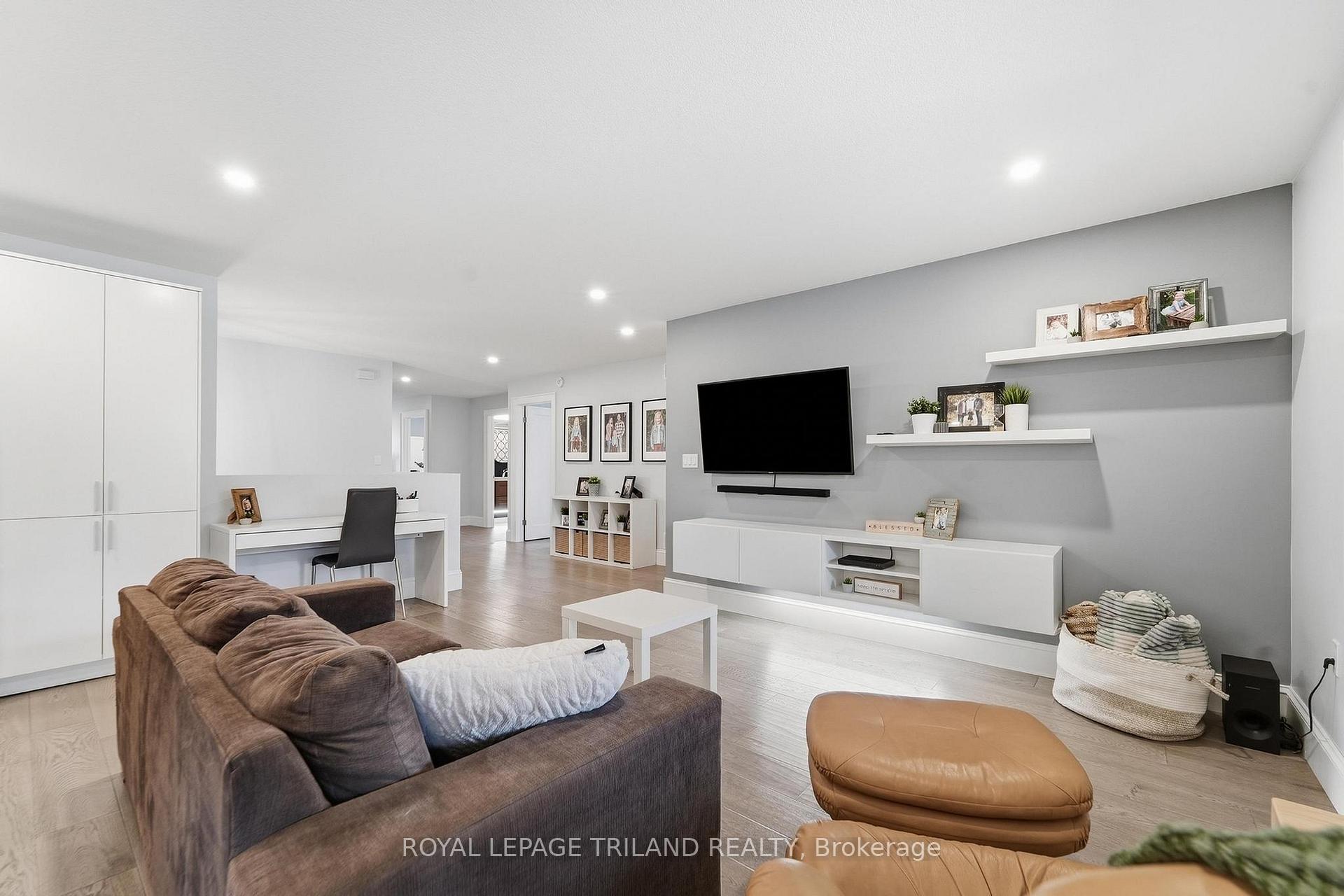 Photo 17 of 51 Park Street, Huron-Kinloss — HOMEH