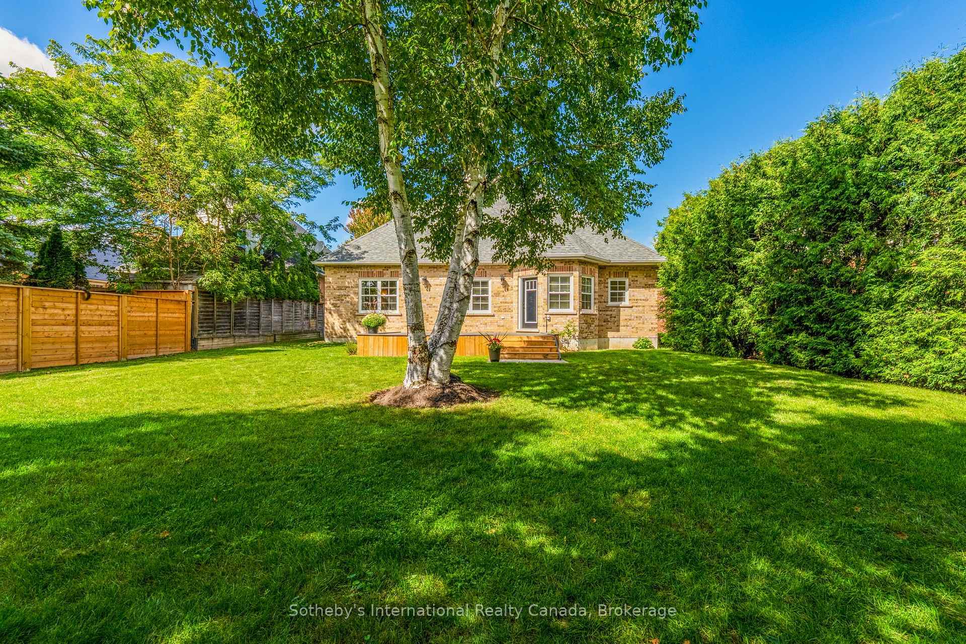 Photo 4 of 75 Edward Street E, Clearview, Creemore — HOMEH
