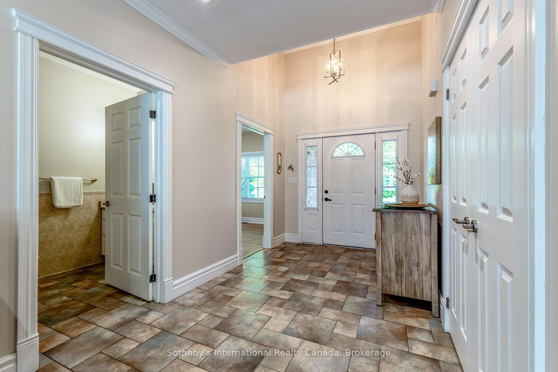 Photo 7 of 75 Edward Street E, Clearview, Creemore — HOMEH