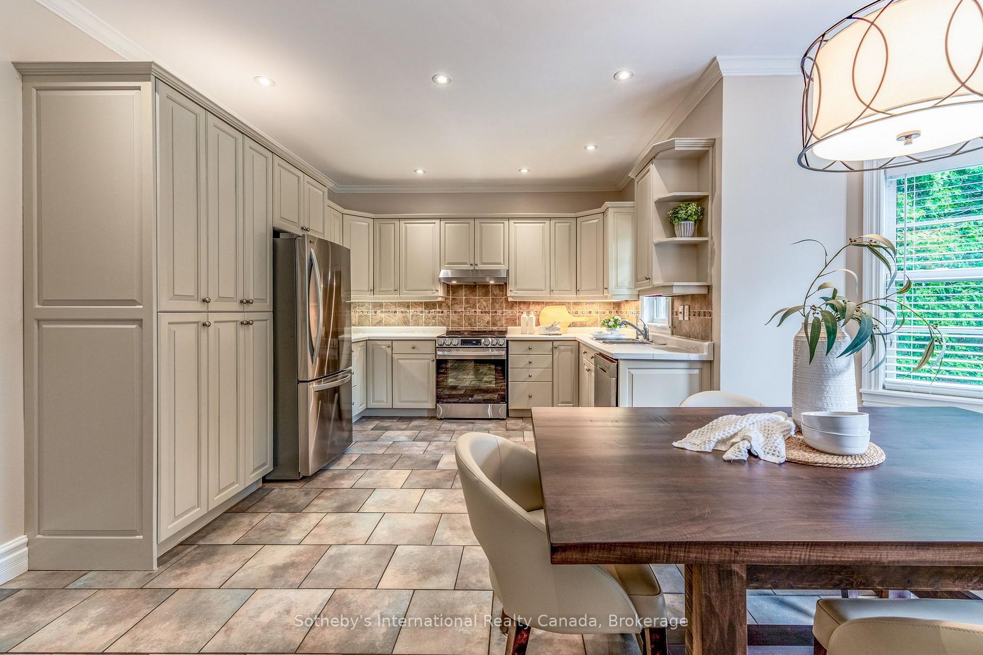 Photo 14 of 75 Edward Street E, Clearview, Creemore — HOMEH