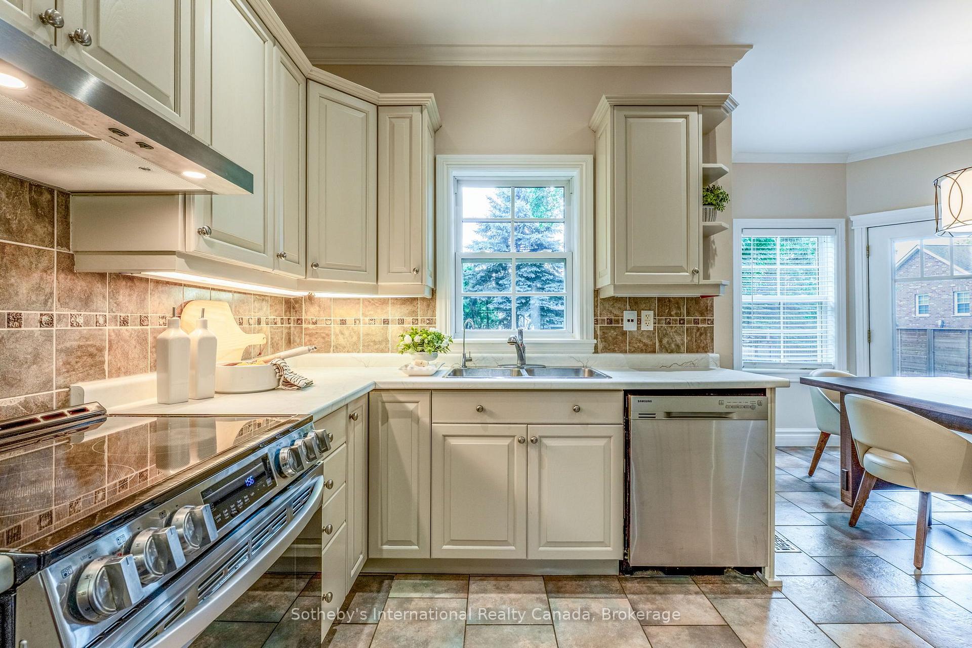 Photo 17 of 75 Edward Street E, Clearview, Creemore — HOMEH