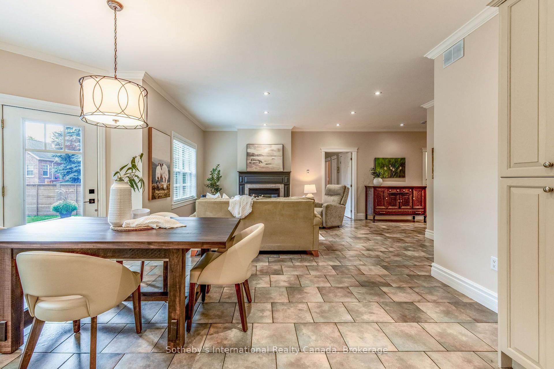 Photo 18 of 75 Edward Street E, Clearview, Creemore — HOMEH