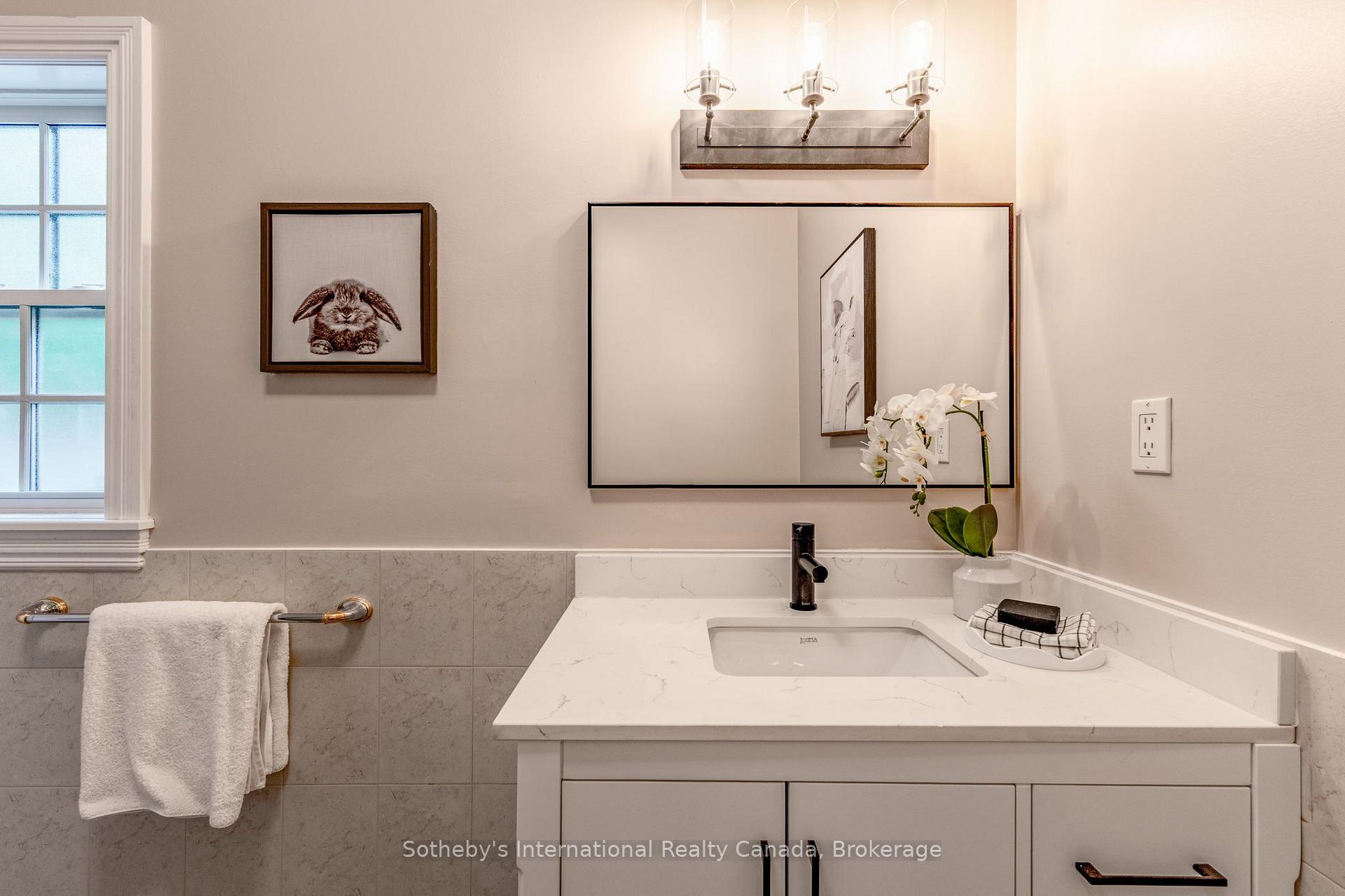 Photo 24 of 75 Edward Street E, Clearview, Creemore — HOMEH
