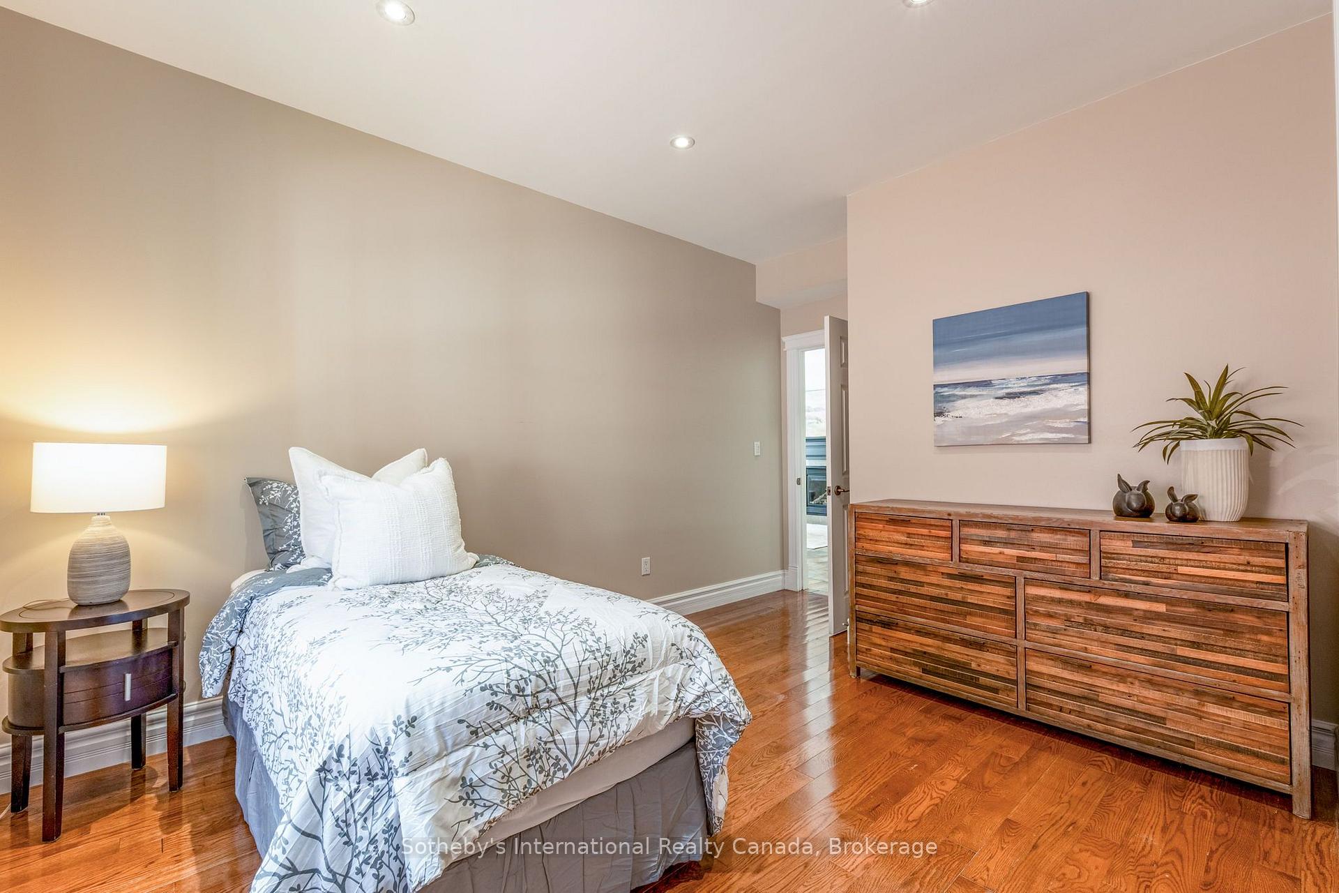 Photo 25 of 75 Edward Street E, Clearview, Creemore — HOMEH