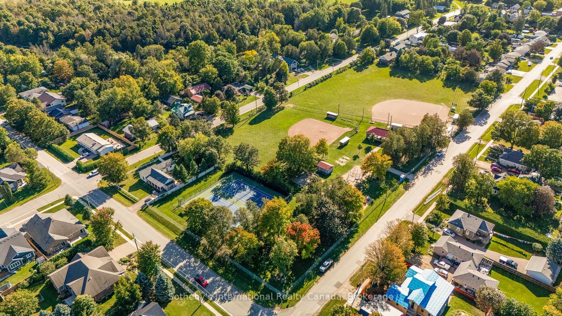 Photo 50 of 75 Edward Street E, Clearview, Creemore — HOMEH