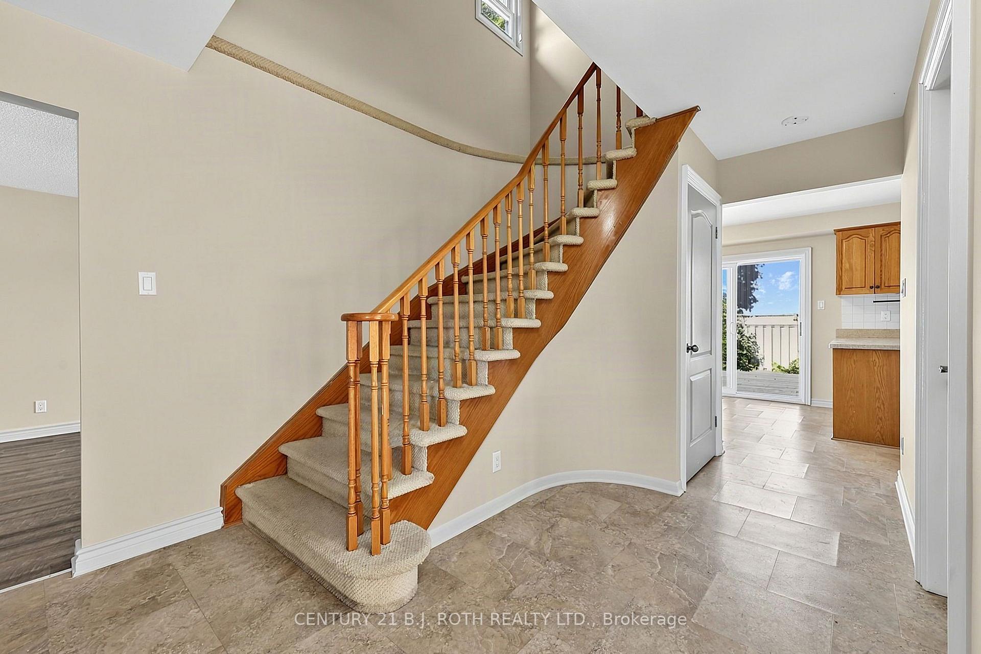 Photo 8 of 104 Woodside Drive, Orillia — HOMEH